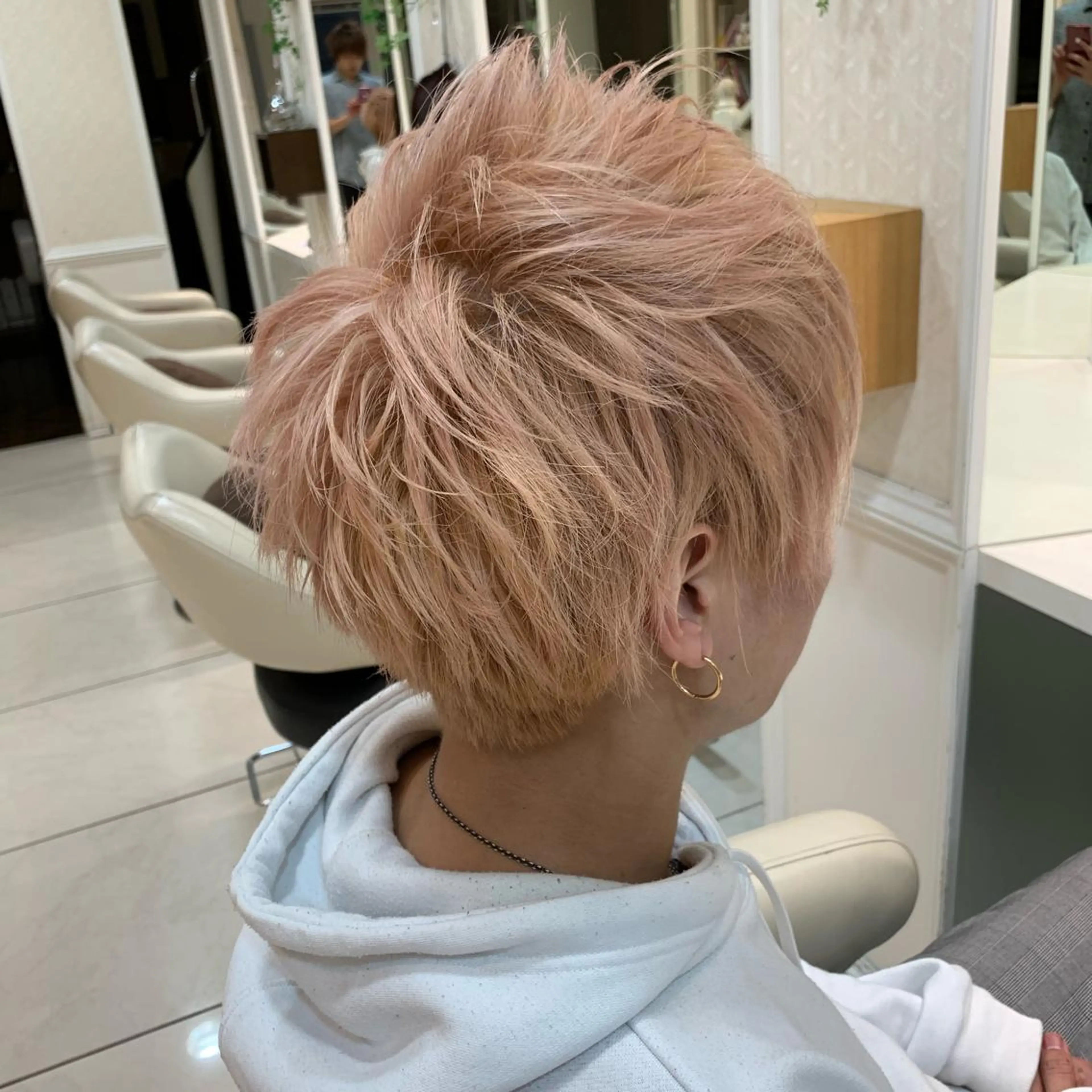 ショート ショートヘア カット ヘアカラー 毛流れが作れる 縮毛矯正/渡部純生のヘアスタイル