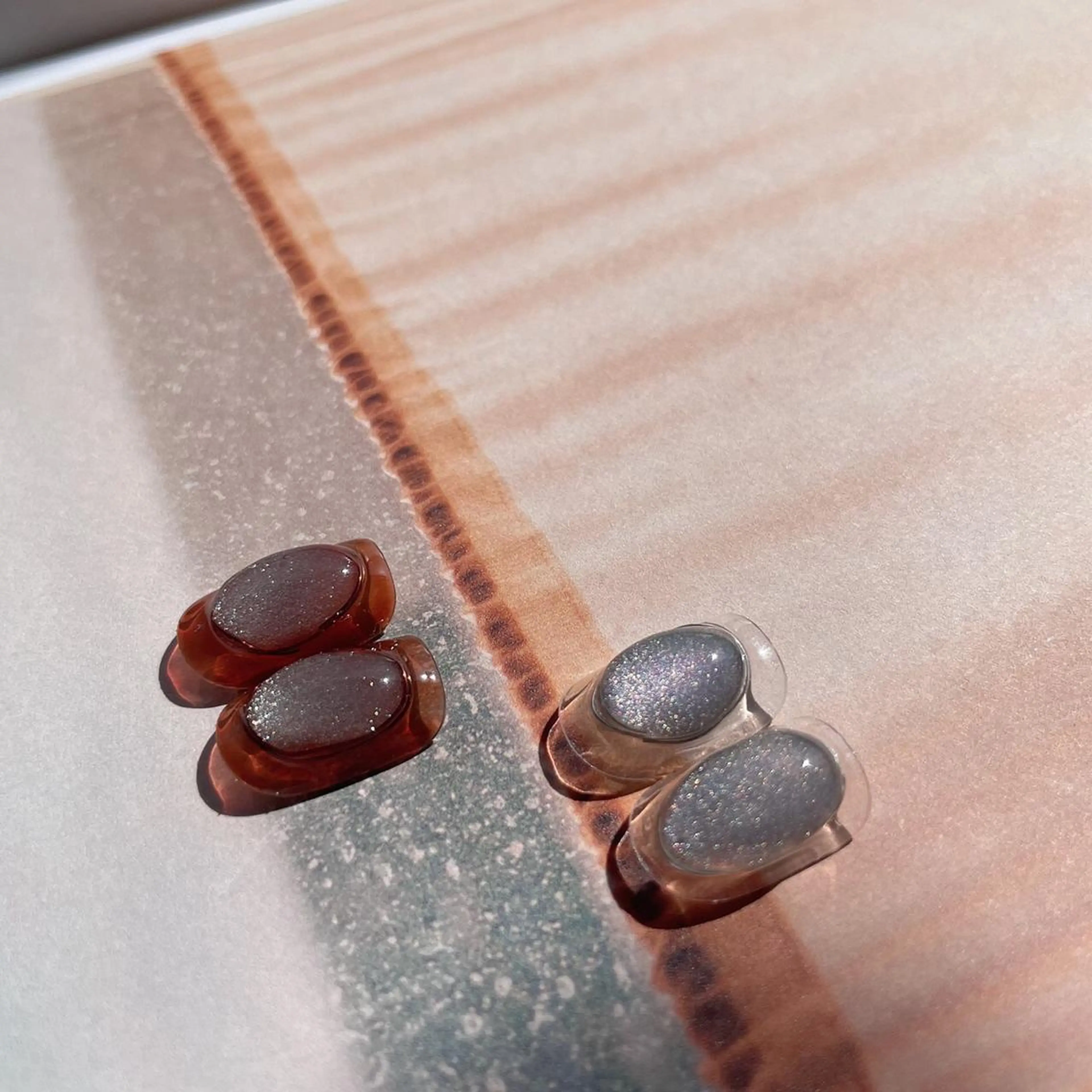 ネイル マグネットネイル ぷっくりネイル ハンドネイル lilbondir. chiharuのネイルデザイン