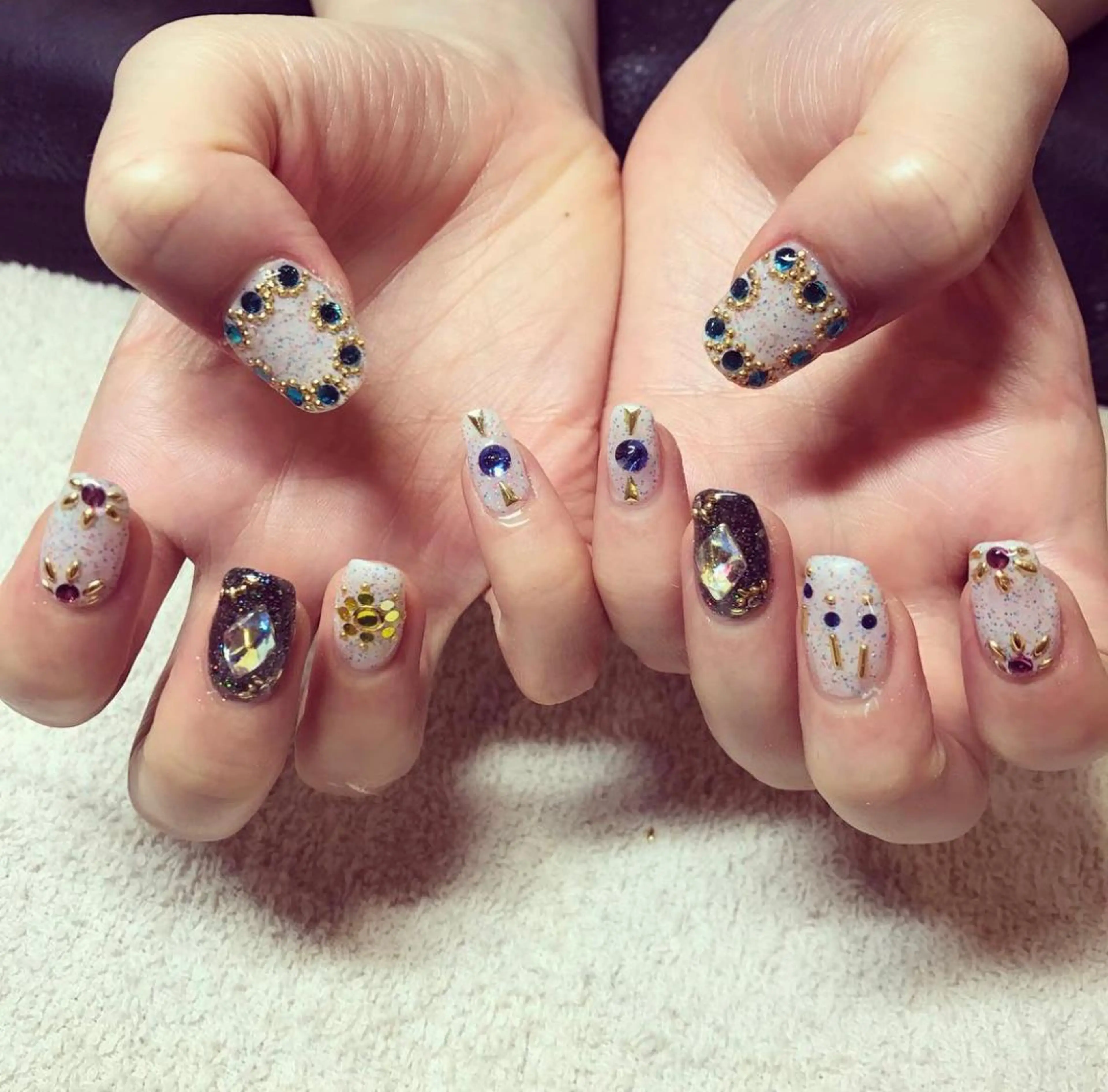 ネイル マルサンカクシカク所属・○△□ 守口市のネイルデザイン