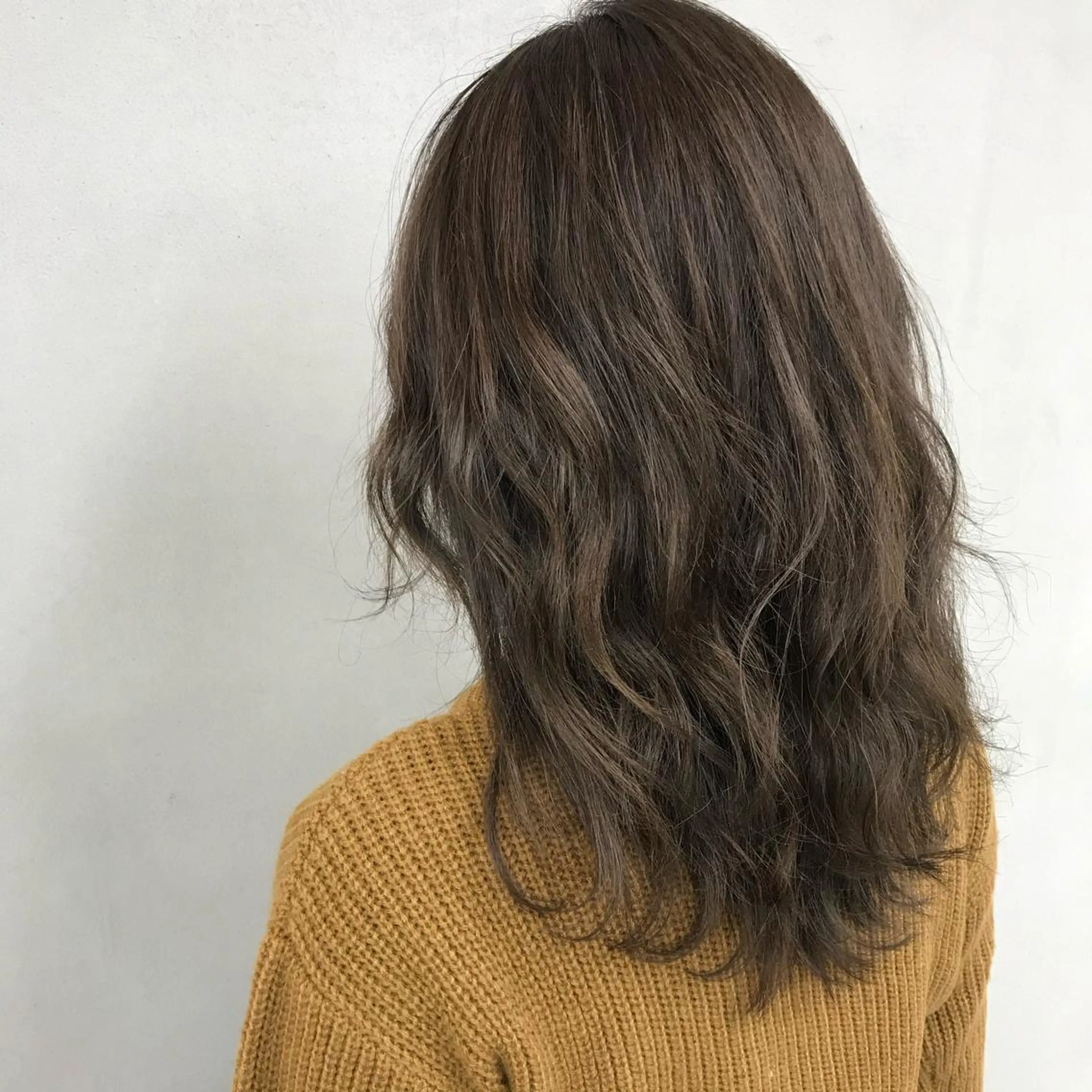ミディアム カラー ヘアアレンジ 平川 夏海のヘアスタイル