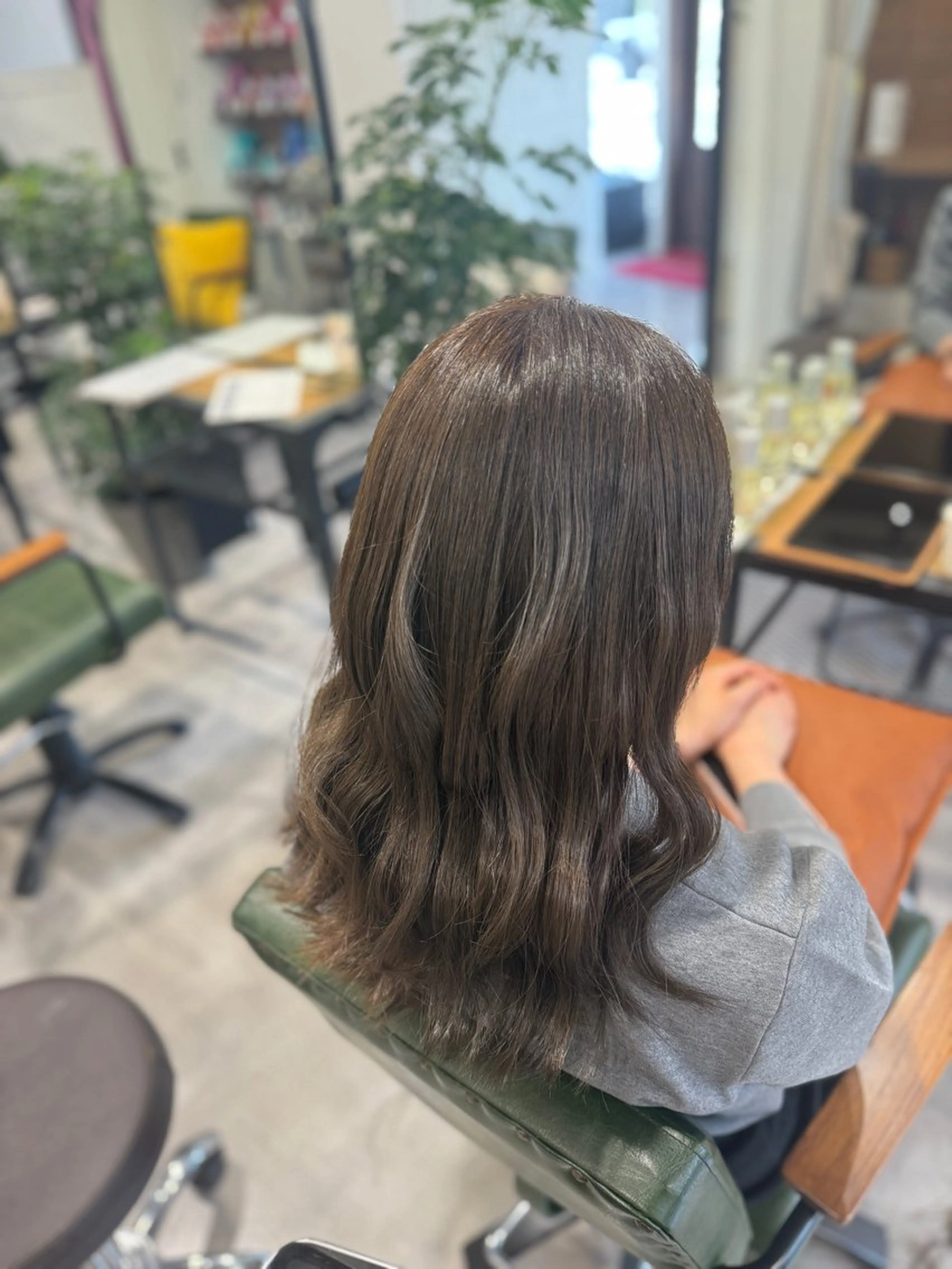セミロング カット ヘアカラー オリーブ🫒レイヤー /平尾/りの‎🤍のヘアスタイル