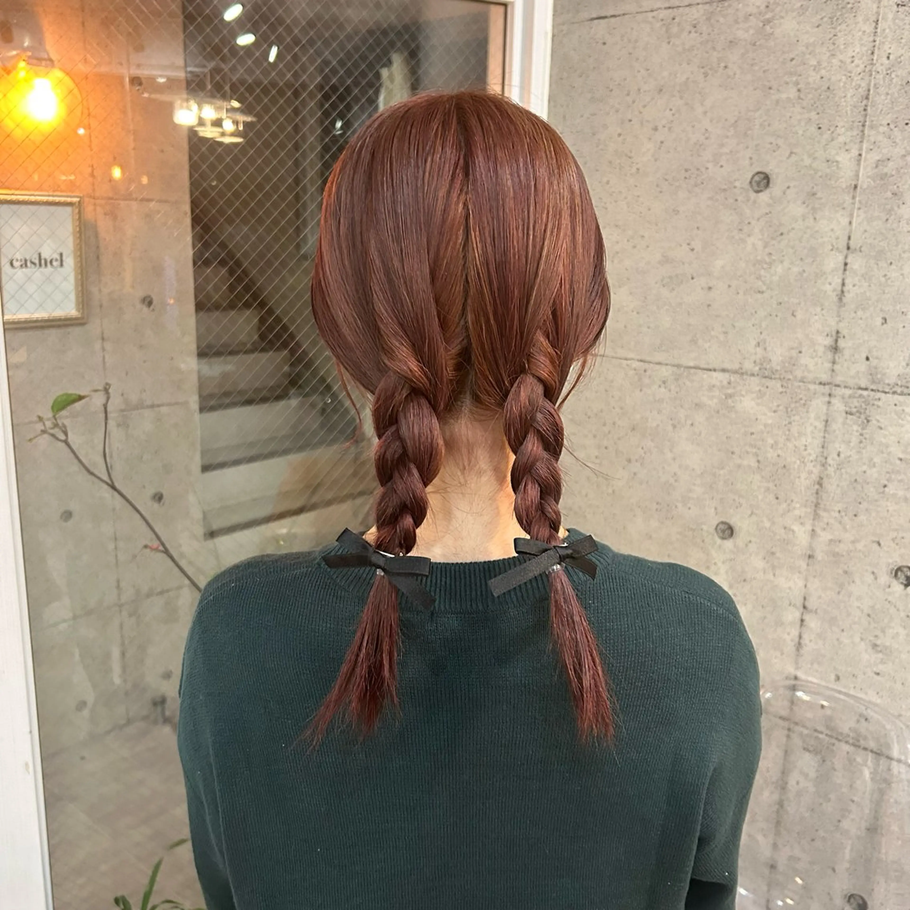 ミディアム カラー ブリーチ ピンクカラー ヘアカラー 安井 楓琳のヘアスタイル
