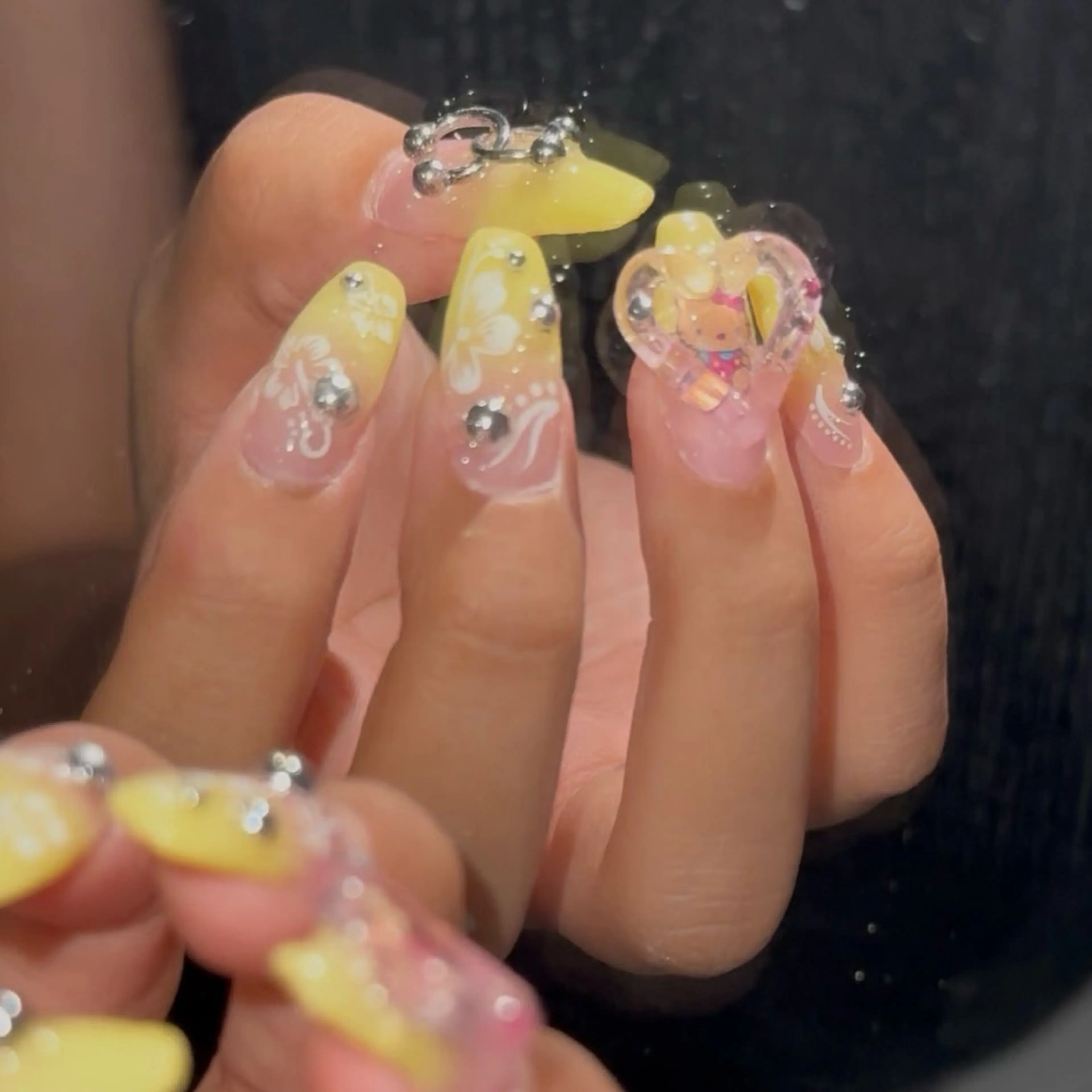 ネイル ハンドネイル Sarina ⋆⭒˚ mavieのネイルデザイン