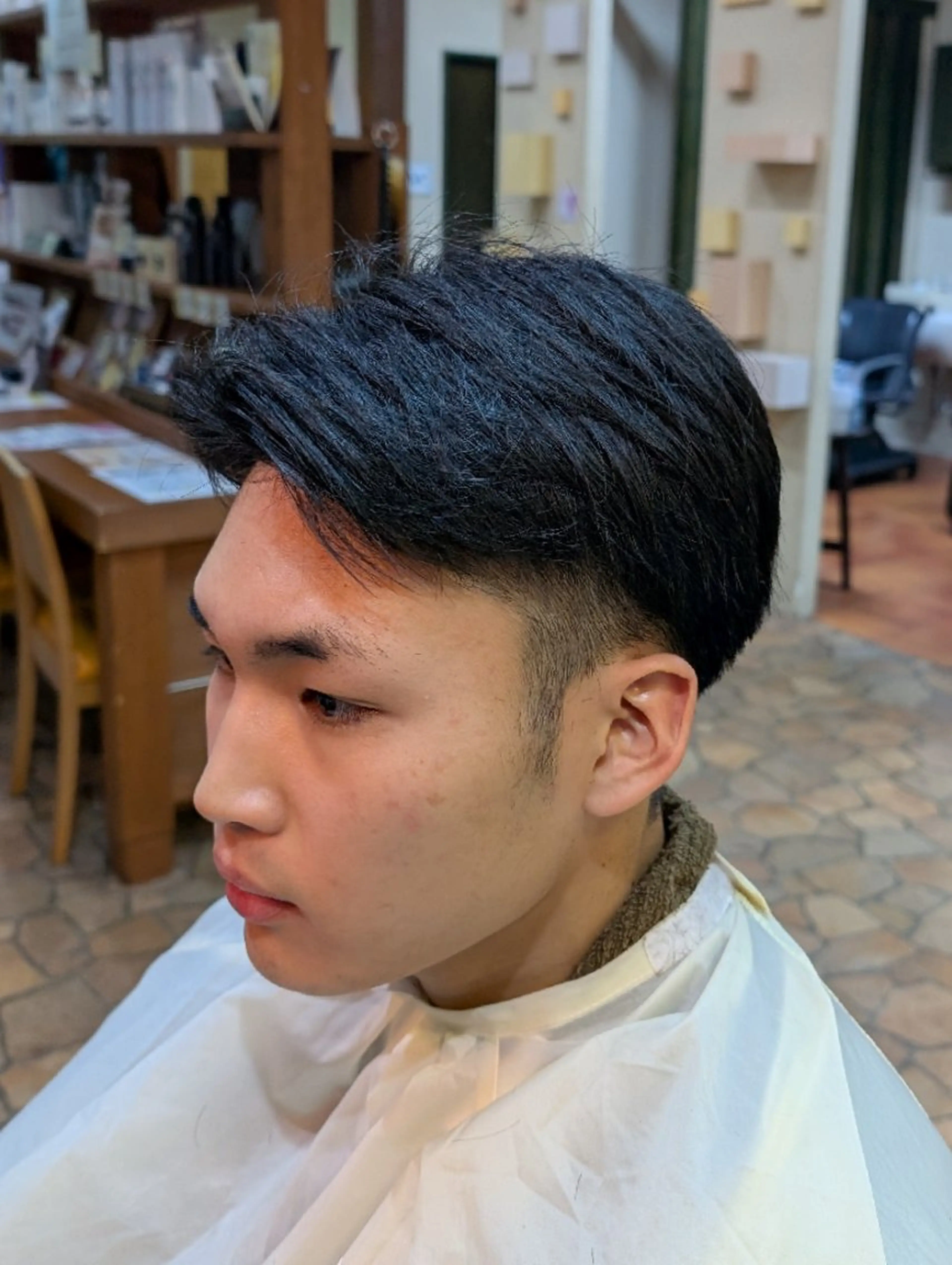 ショート メンズ 七三 ツーブロック 本田 圭輔のヘアスタイル