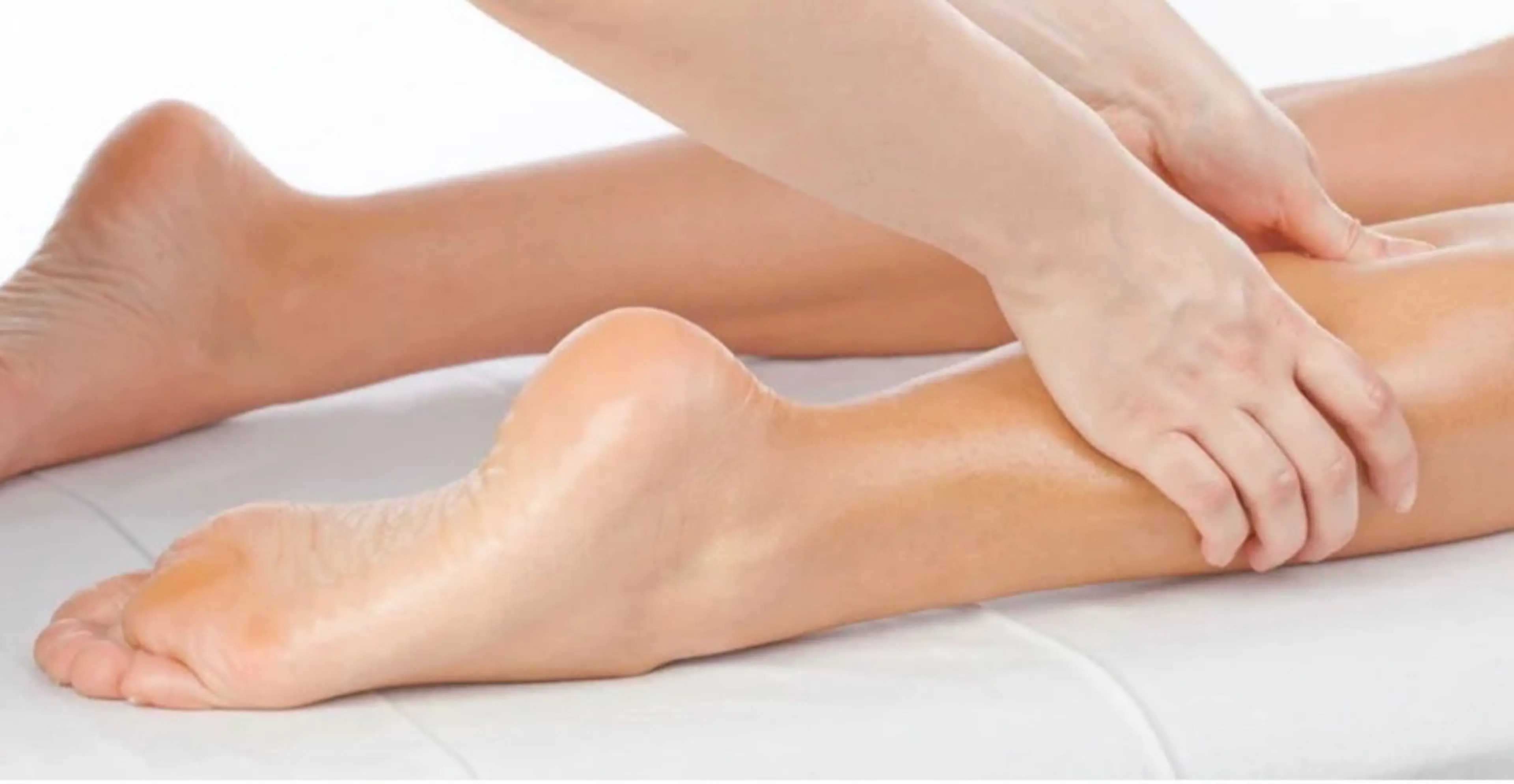 骨盤調整+膝下むくみ解消トリートメントの写真