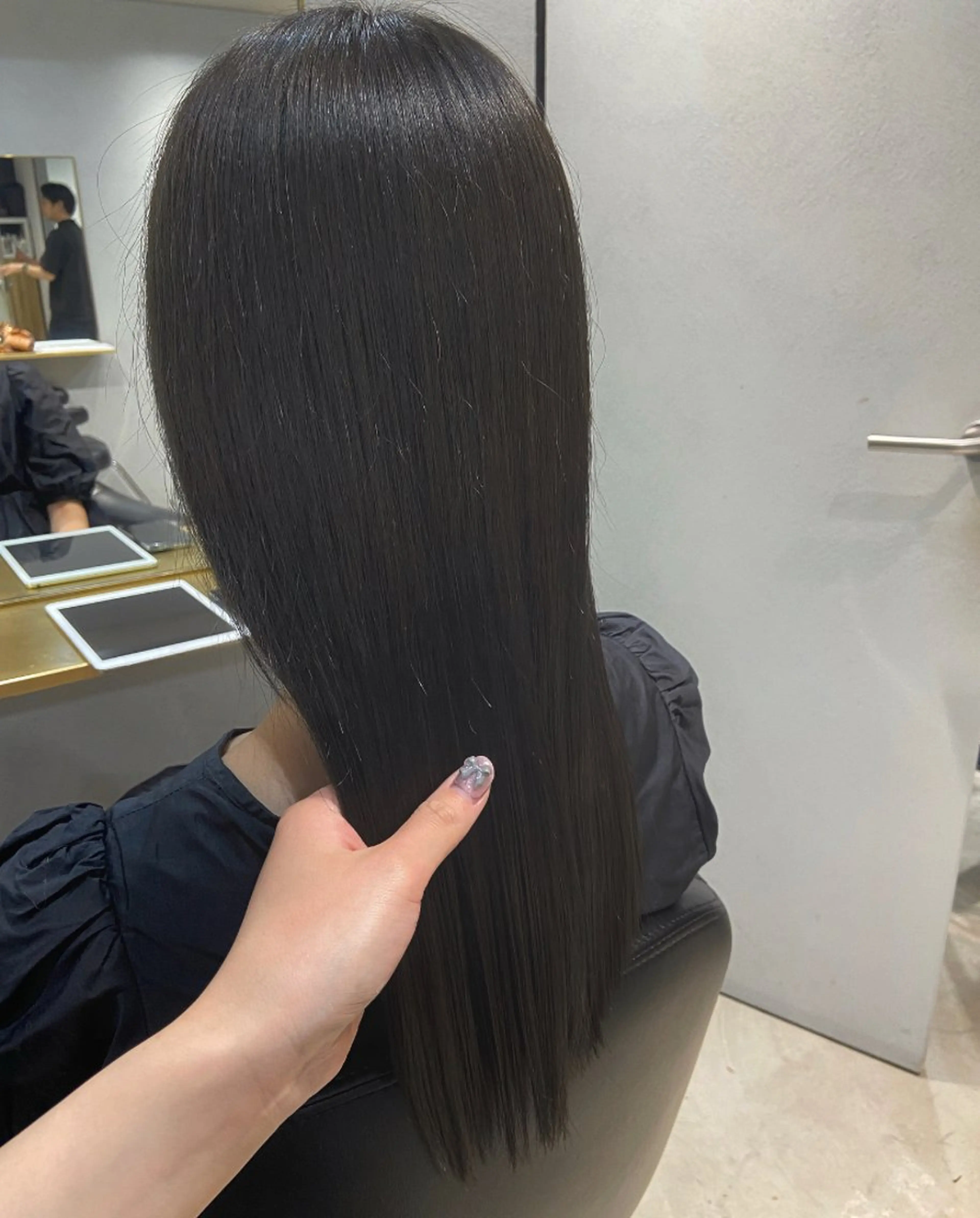 カラー 透明感カラー ダブルカラー グレージュ オリーブグレージュ オリーブグレー 【arc】 佐藤未希穂/パーマのヘアスタイル