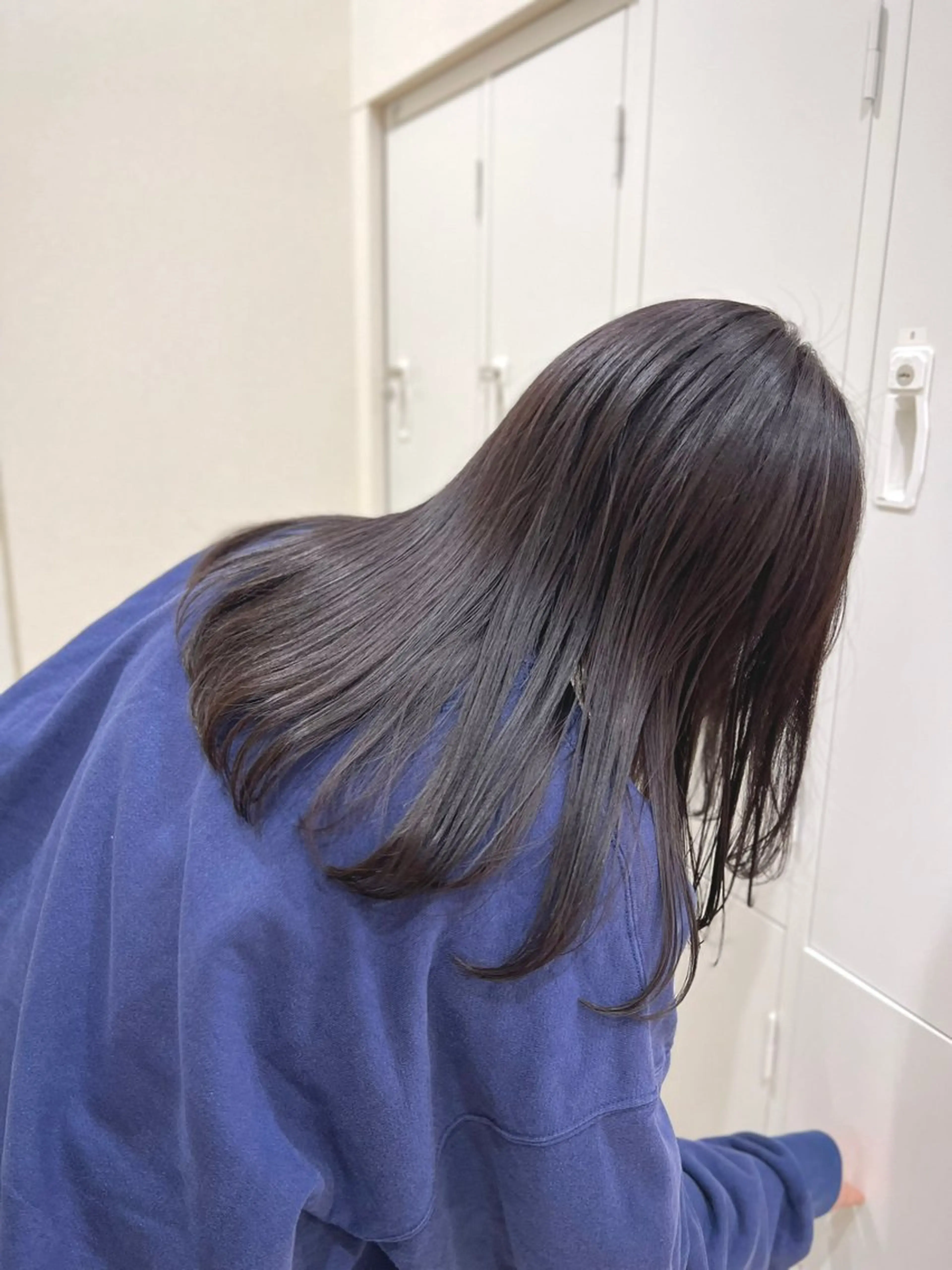 セミロング カラー 暗髪/艶髪/Ono .のヘアスタイル