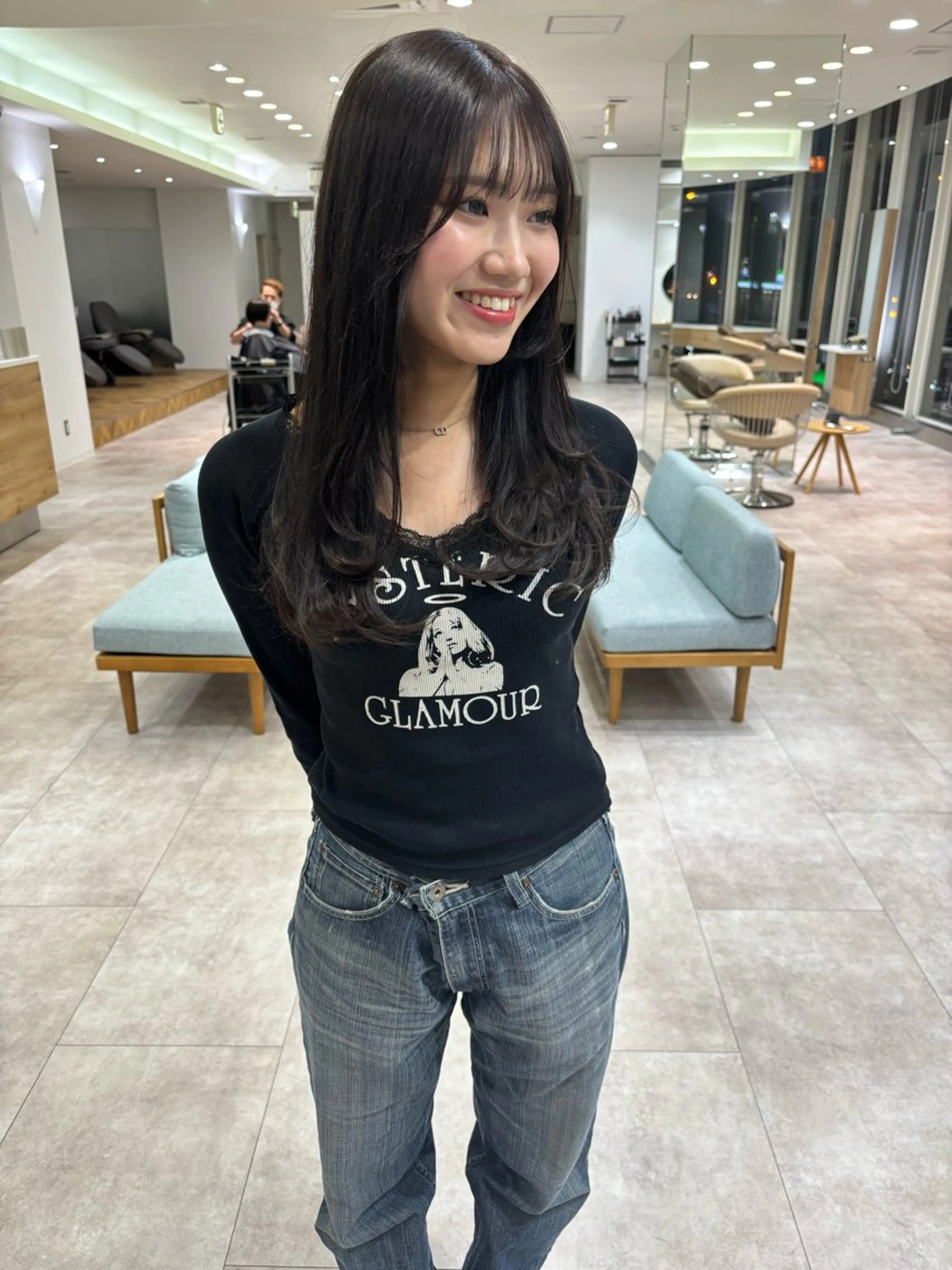 セミロング 倉内 結花のヘアスタイル