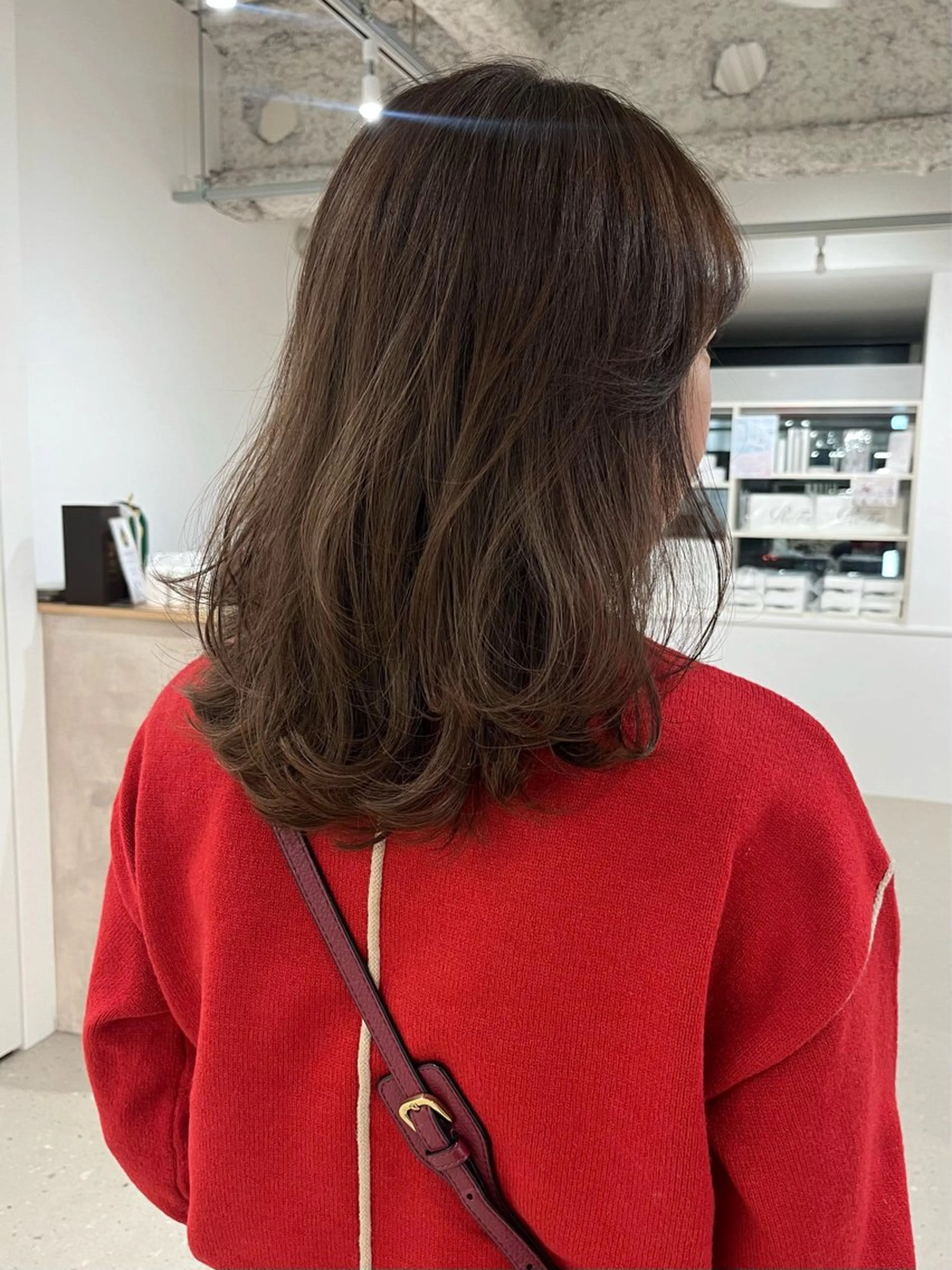 ミディアム レイヤーカット 箱崎 凪沙のヘアスタイル