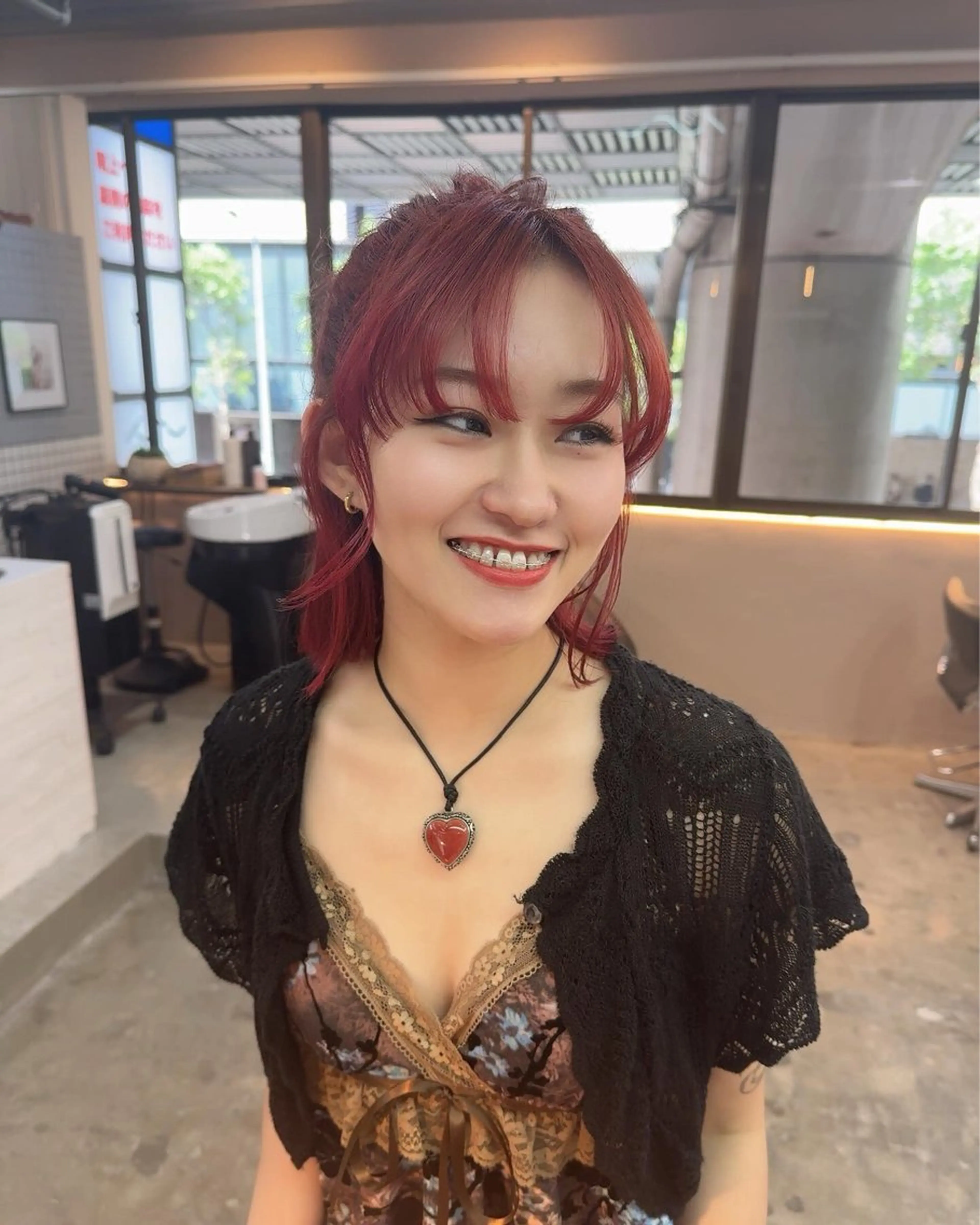 ショート ヘアアレンジ カット ヘアカラー MIES amane(アマネ)のヘアスタイル