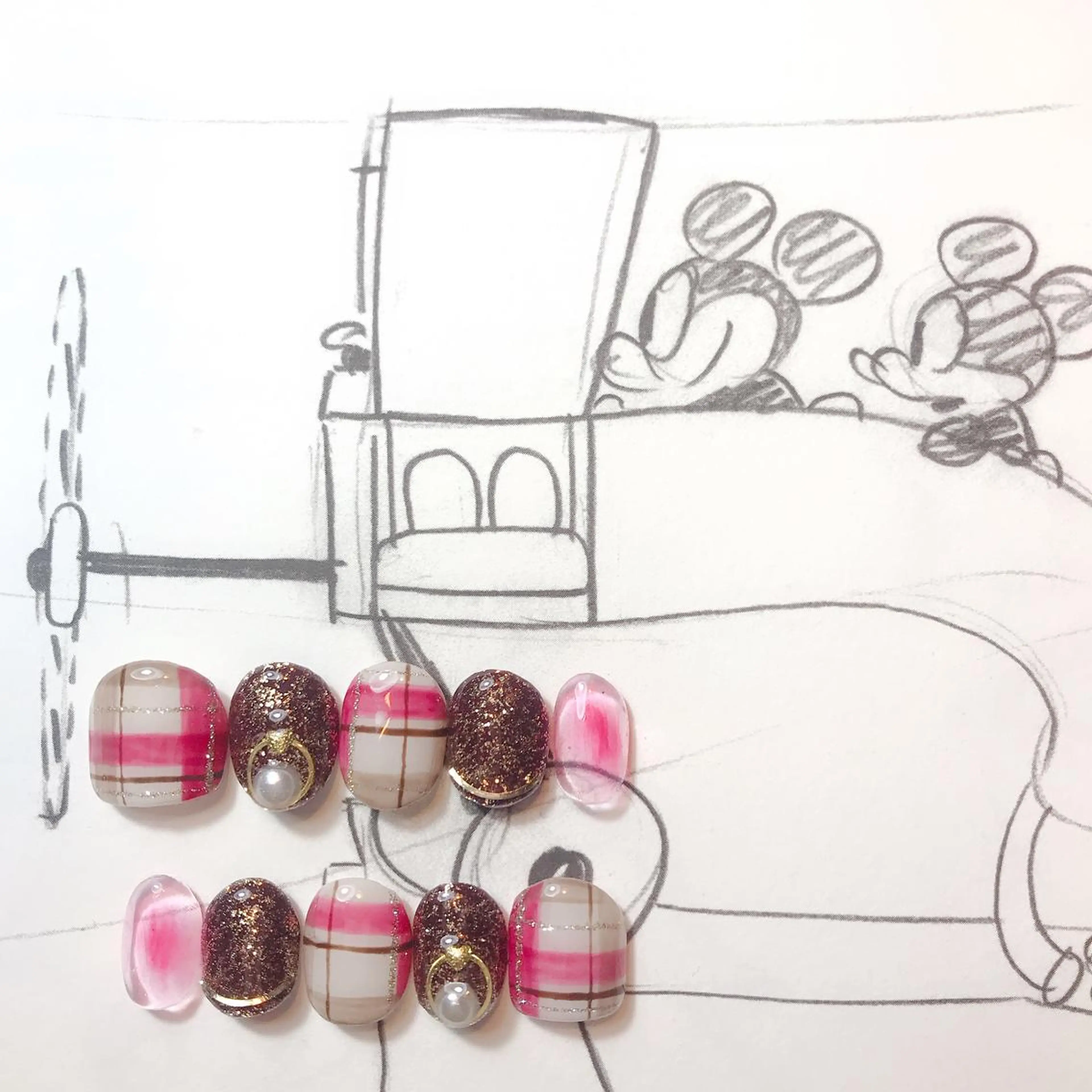 ネイル チークネイル ネイルチップ owlnail /持込みデザイン専門のネイルデザイン