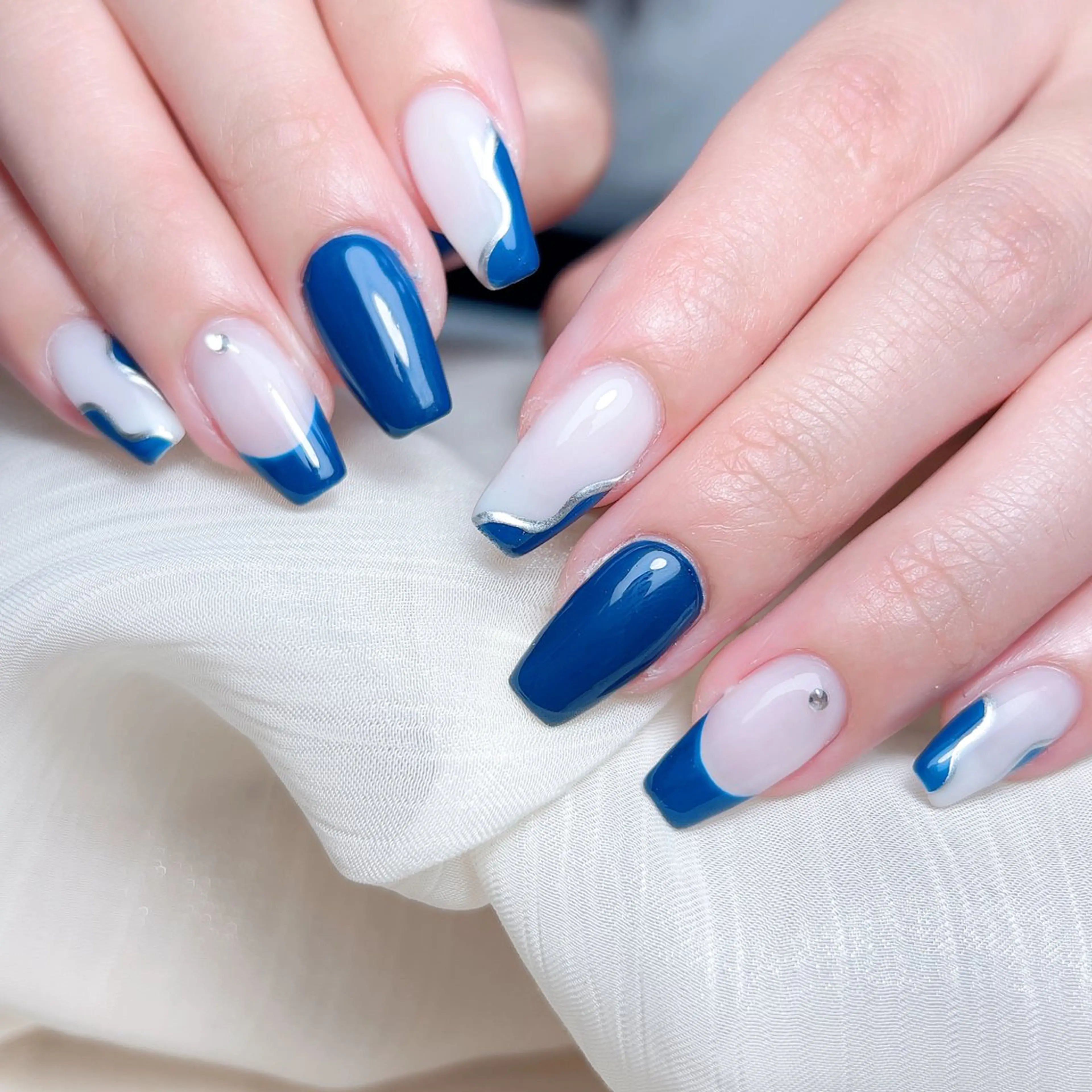 ネイル ハンドネイル 🎀M nails✨ ビューティーのネイルデザイン