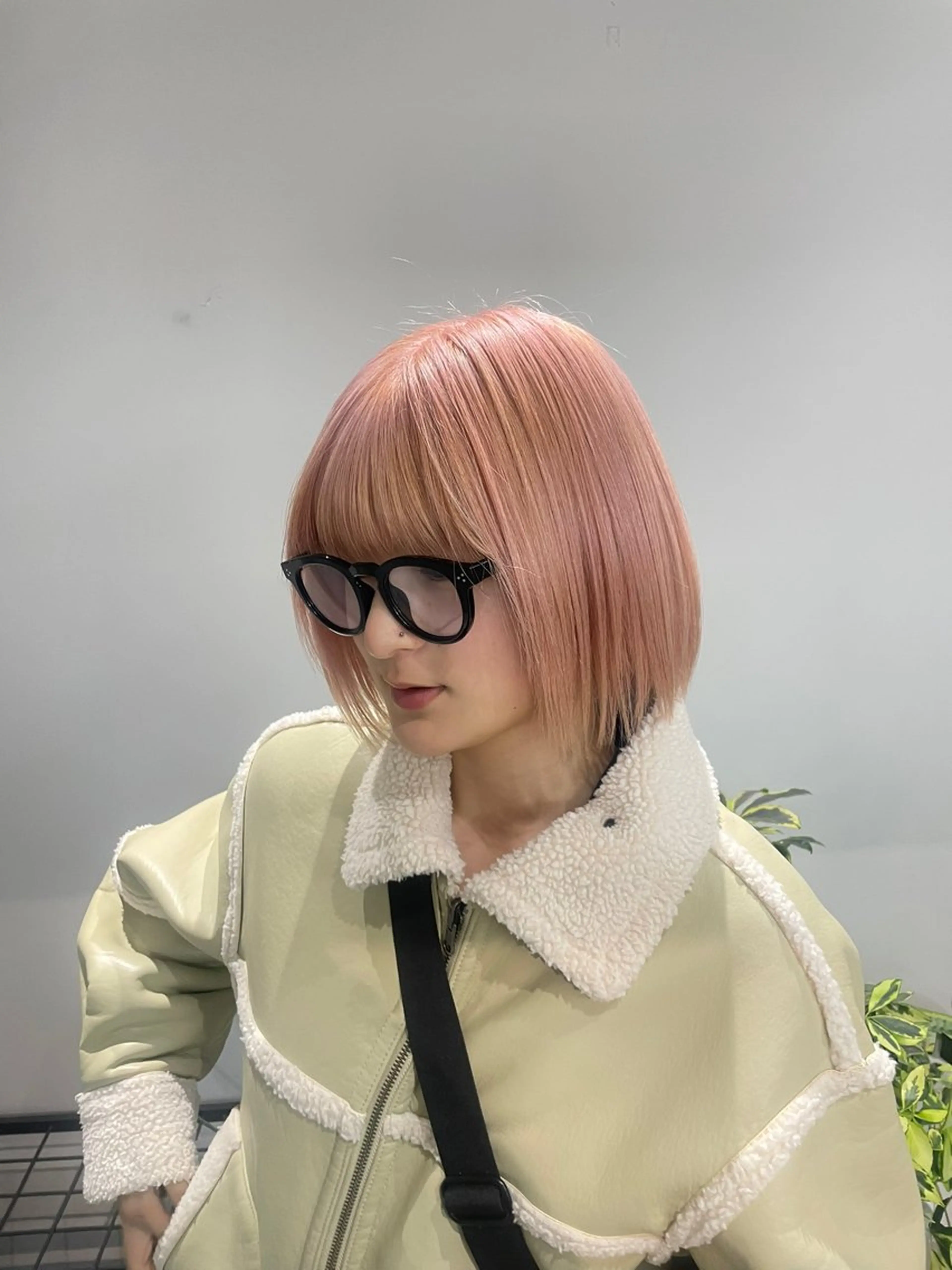 ショート カラー ヘアアレンジ ボブ/透明感ベージュ 🫧クルミ🌟のヘアスタイル