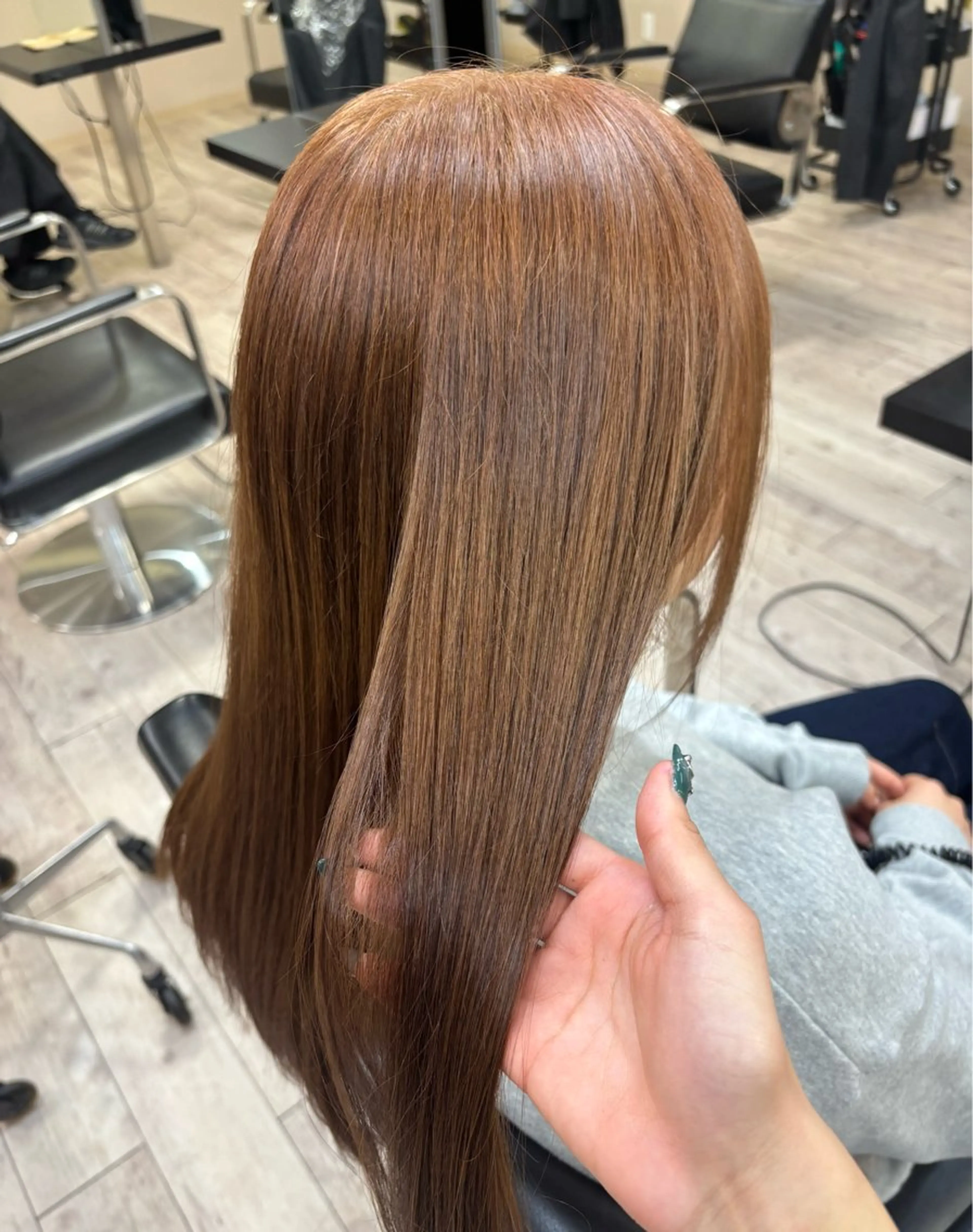 ロング ヘアカラー 石橋 未有のヘアスタイル