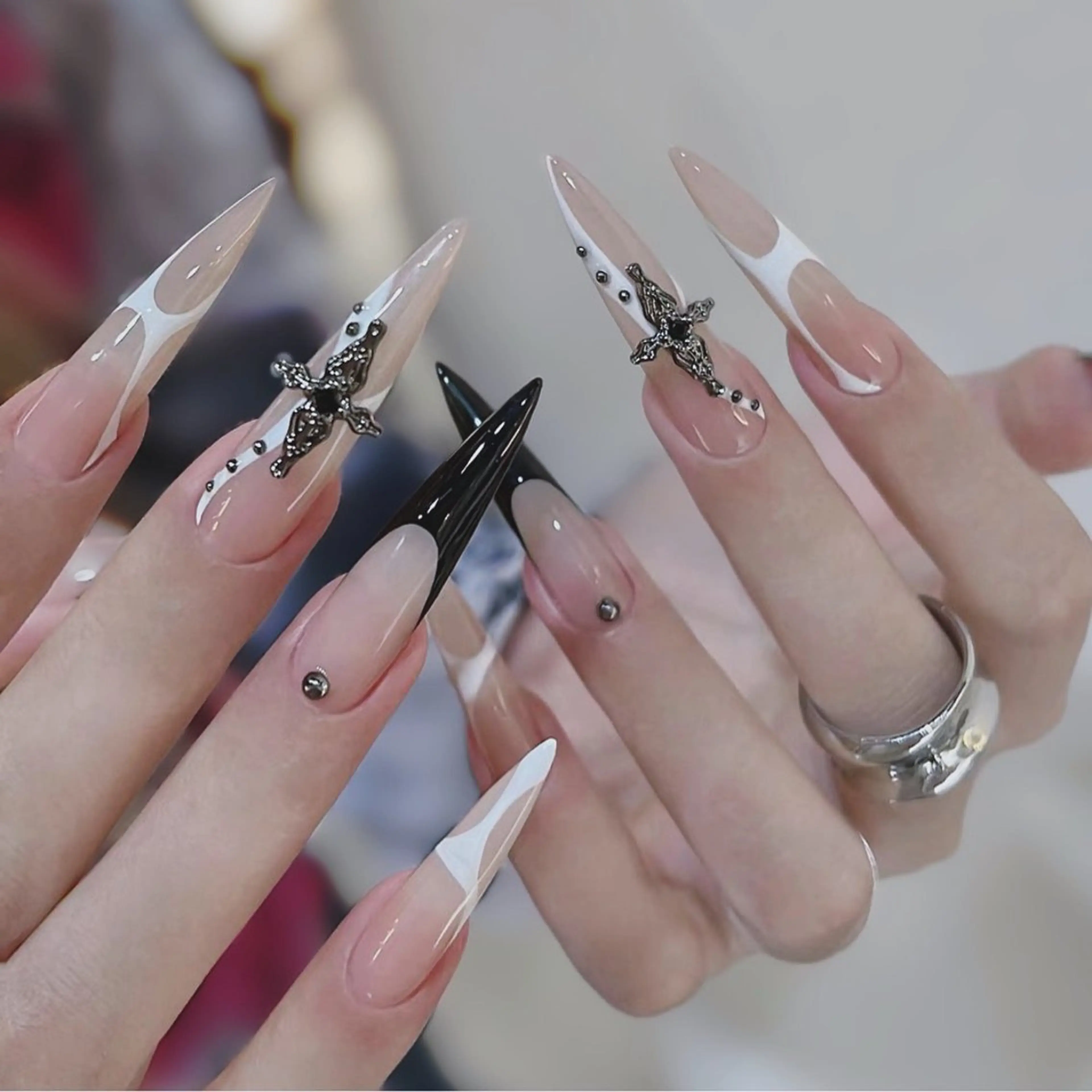 ネイル アートネイル チークネイル 長さ出し フレンチネイル ジェルネイル YK Beauty Salonのマツエク・マツパデザイン