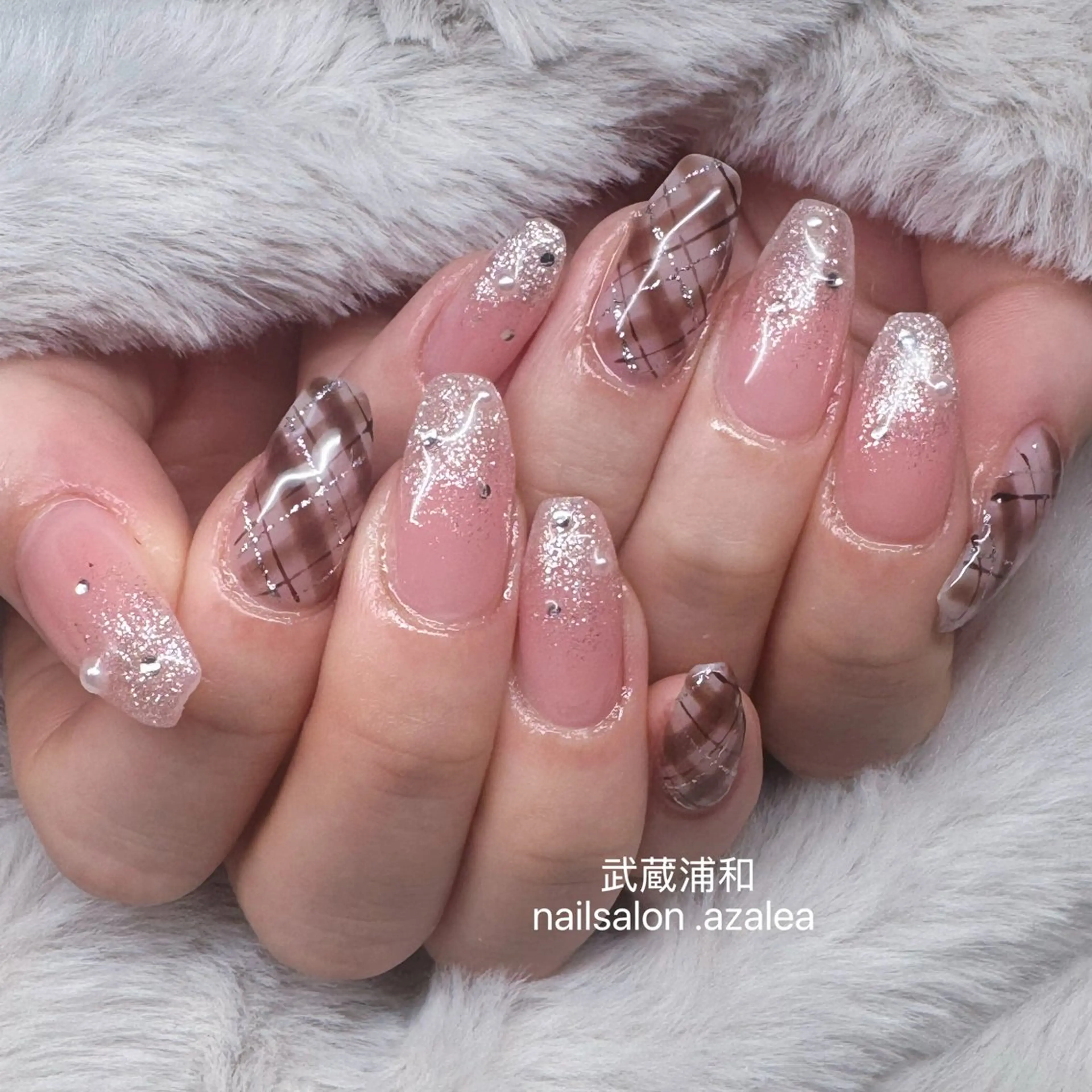 ネイル ハンドネイル R inのネイルデザイン