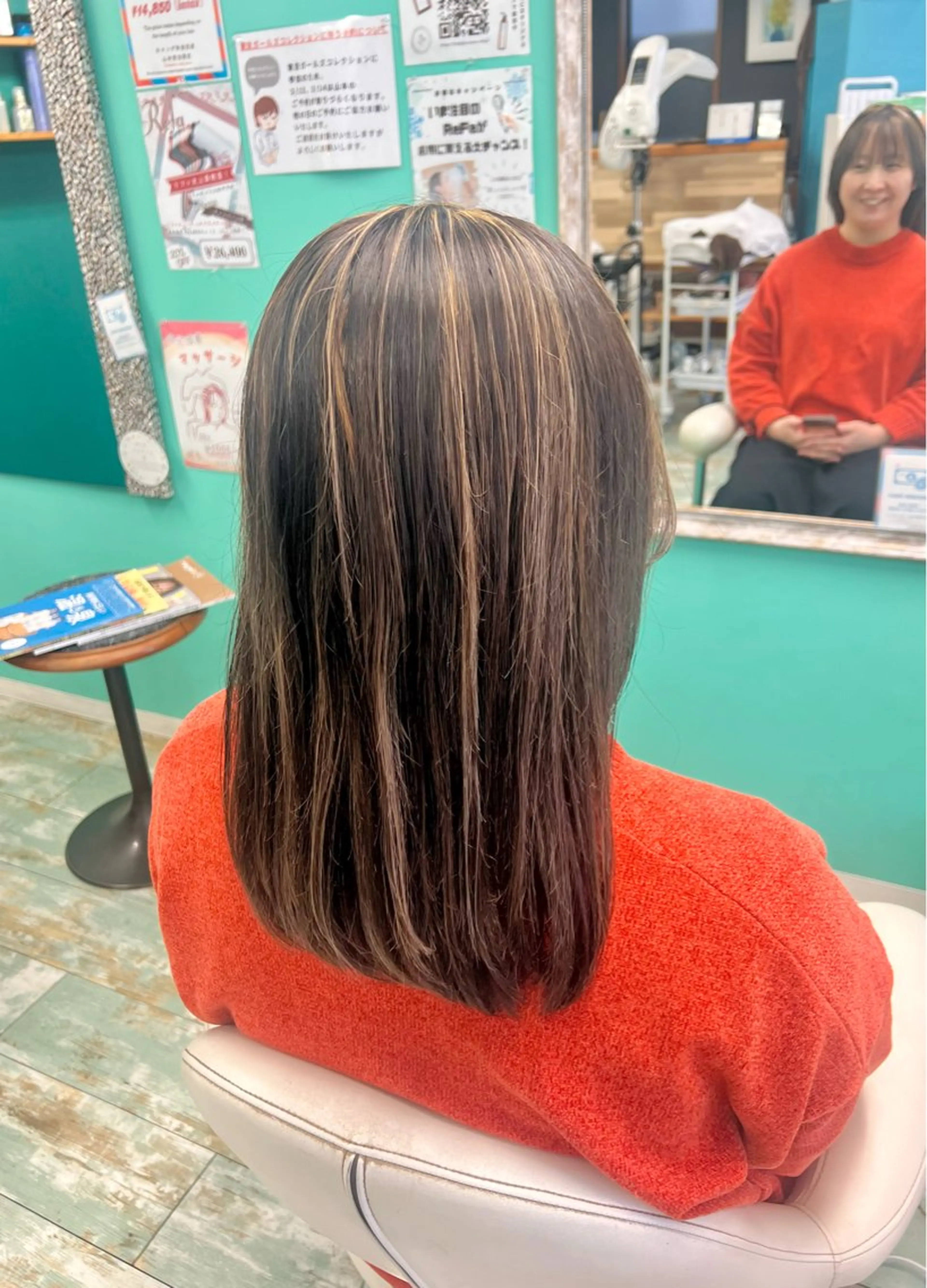 ミディアム カット ヘアカラー 田牧 みゆきのヘアスタイル