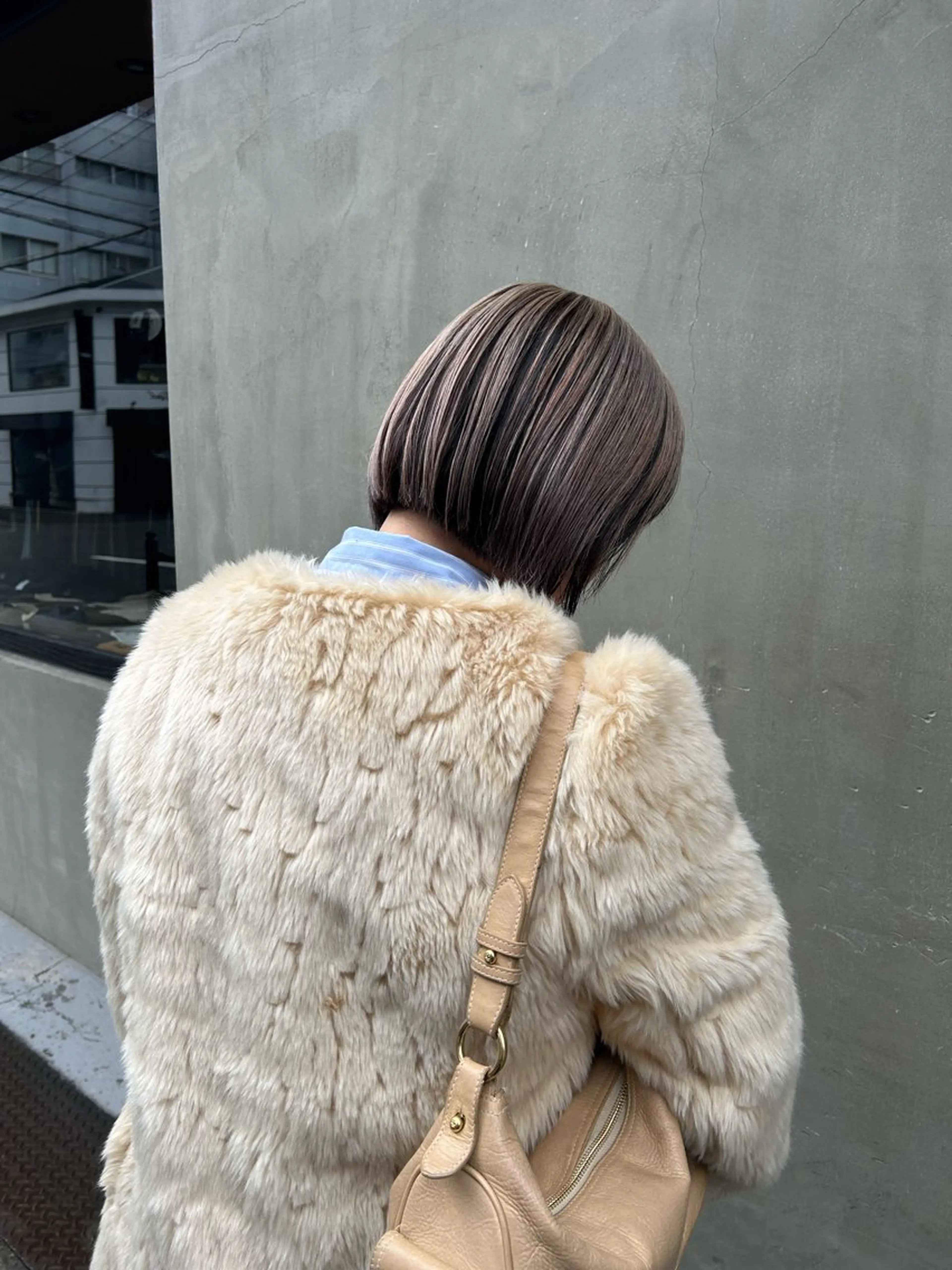 ショート カラー ベージュカラー ブロンド ブロンドベージュ 外国人風カラー hen所属・心斎橋/レイヤー/ ブリーチ/モエのヘアスタイル