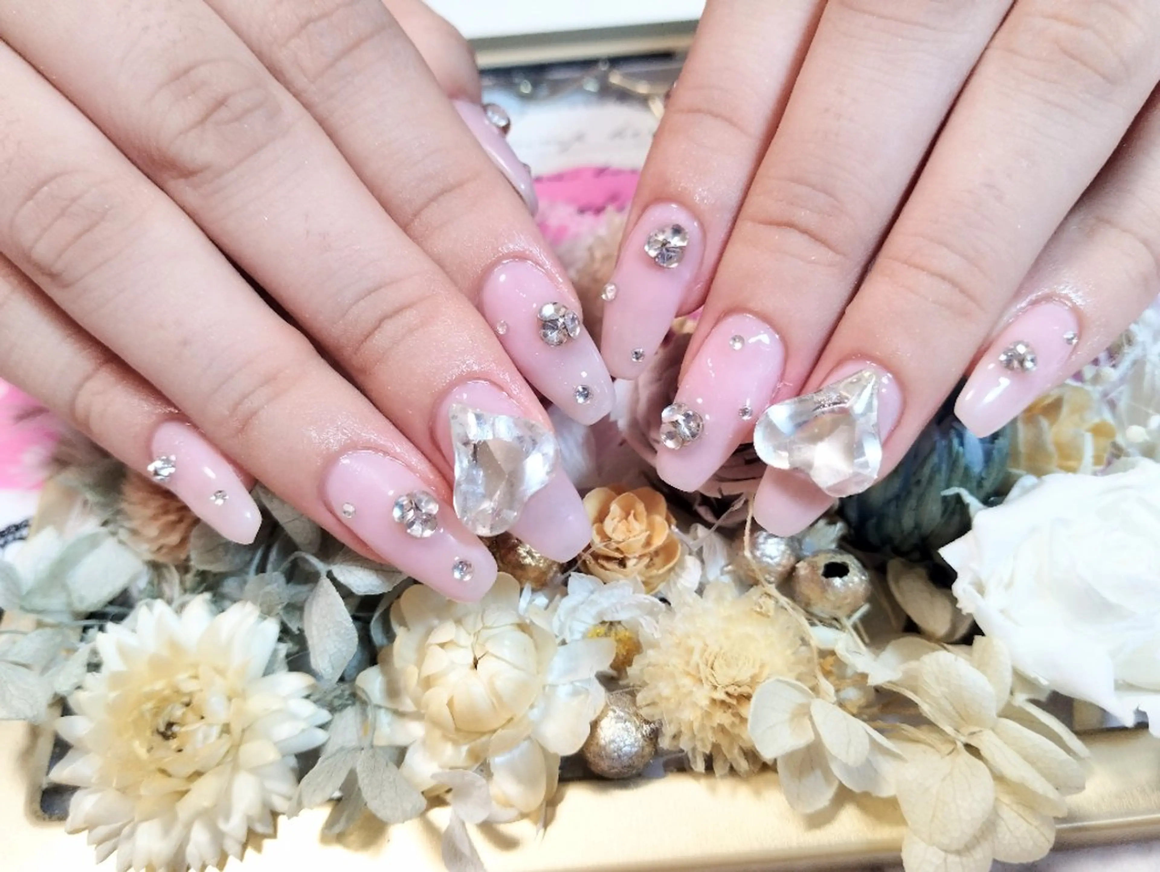 ネイル 持ち込み ハンドネイル ハンドケア ＤI'A ネイルサロンのネイルデザイン