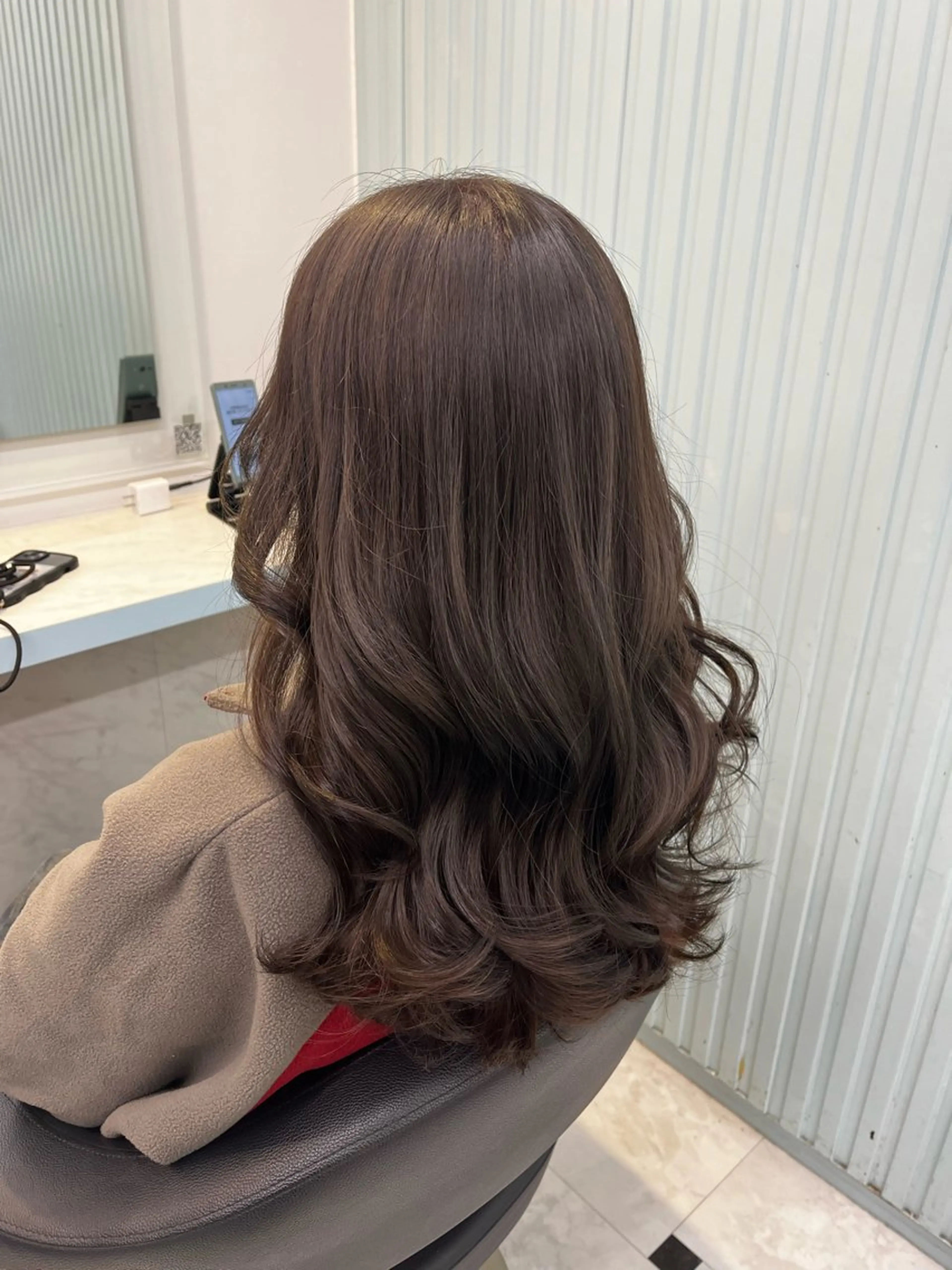 セミロング カラー ヘアカラー トリートメント ブリーチカラー 🩵MIZUKIのヘアスタイル