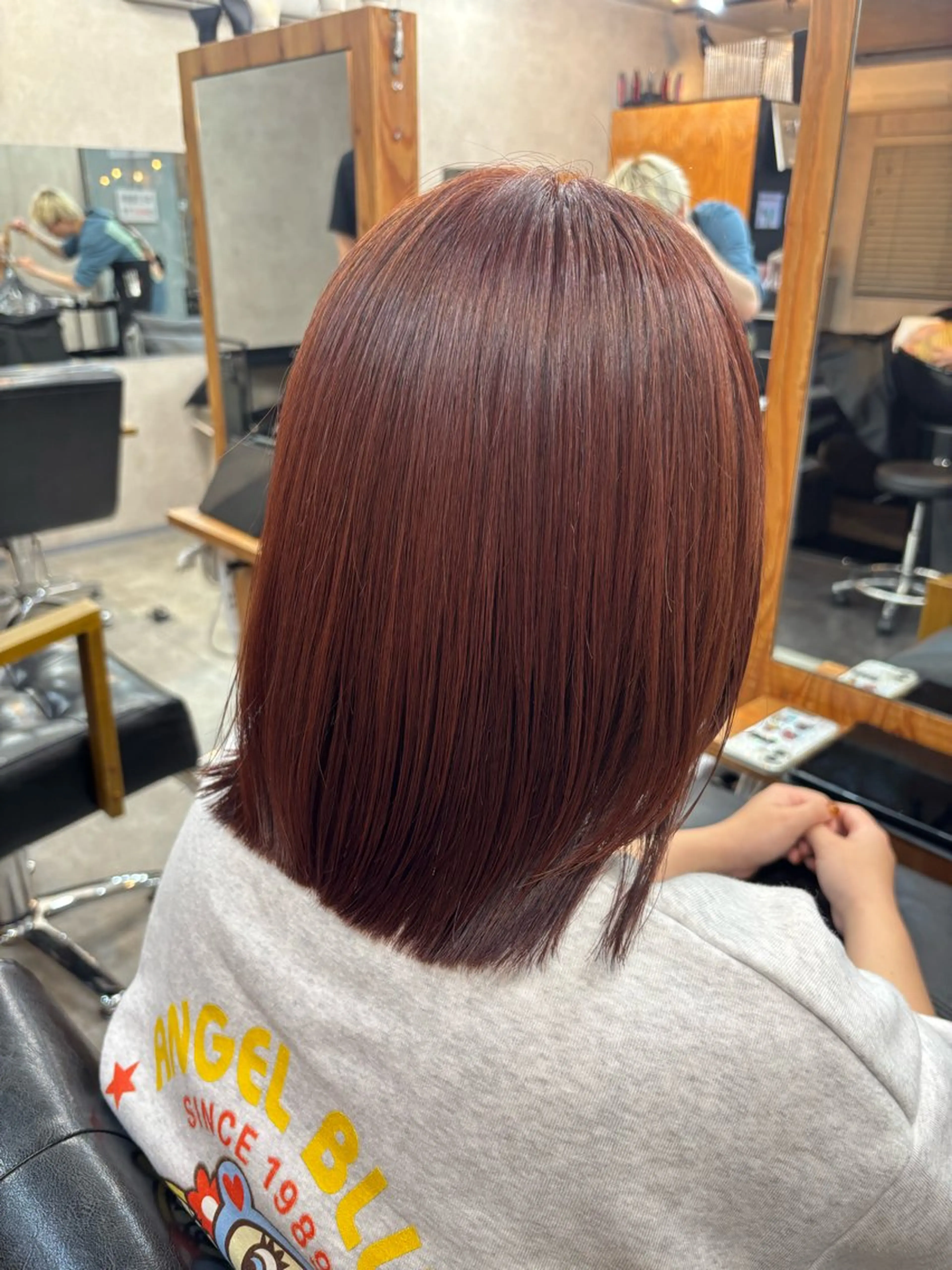 ミディアム カラー ヘアカラー 藤井 悠希のヘアスタイル