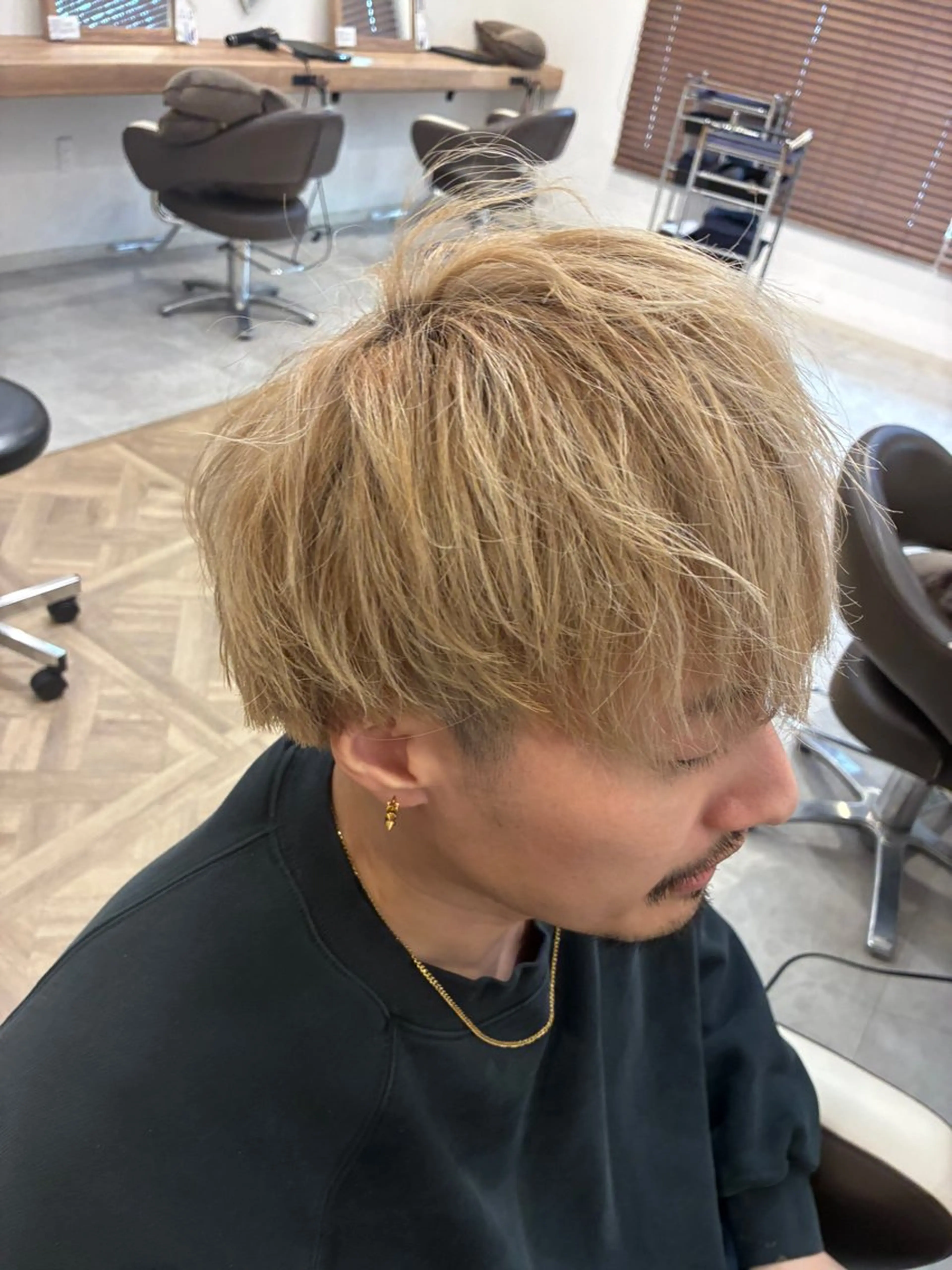 4月限定カット➕ブリーチ➕カラー⚠️メンズのみの写真