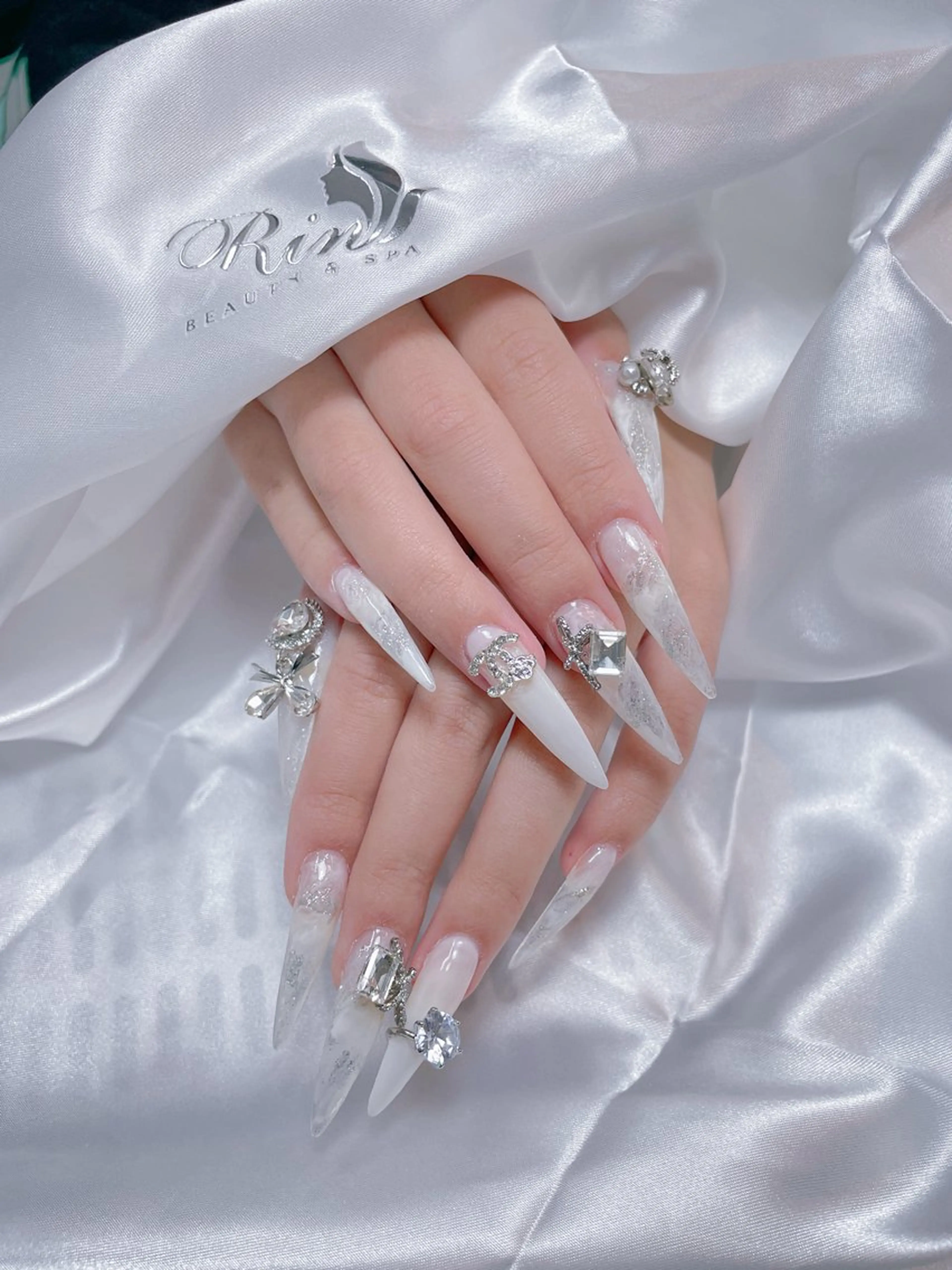 ネイル アートネイル ハロウィン ロングネイル スカルプネイル ネイルチップ ハンドネイル Rin Nail 新大久保店のネイルデザイン