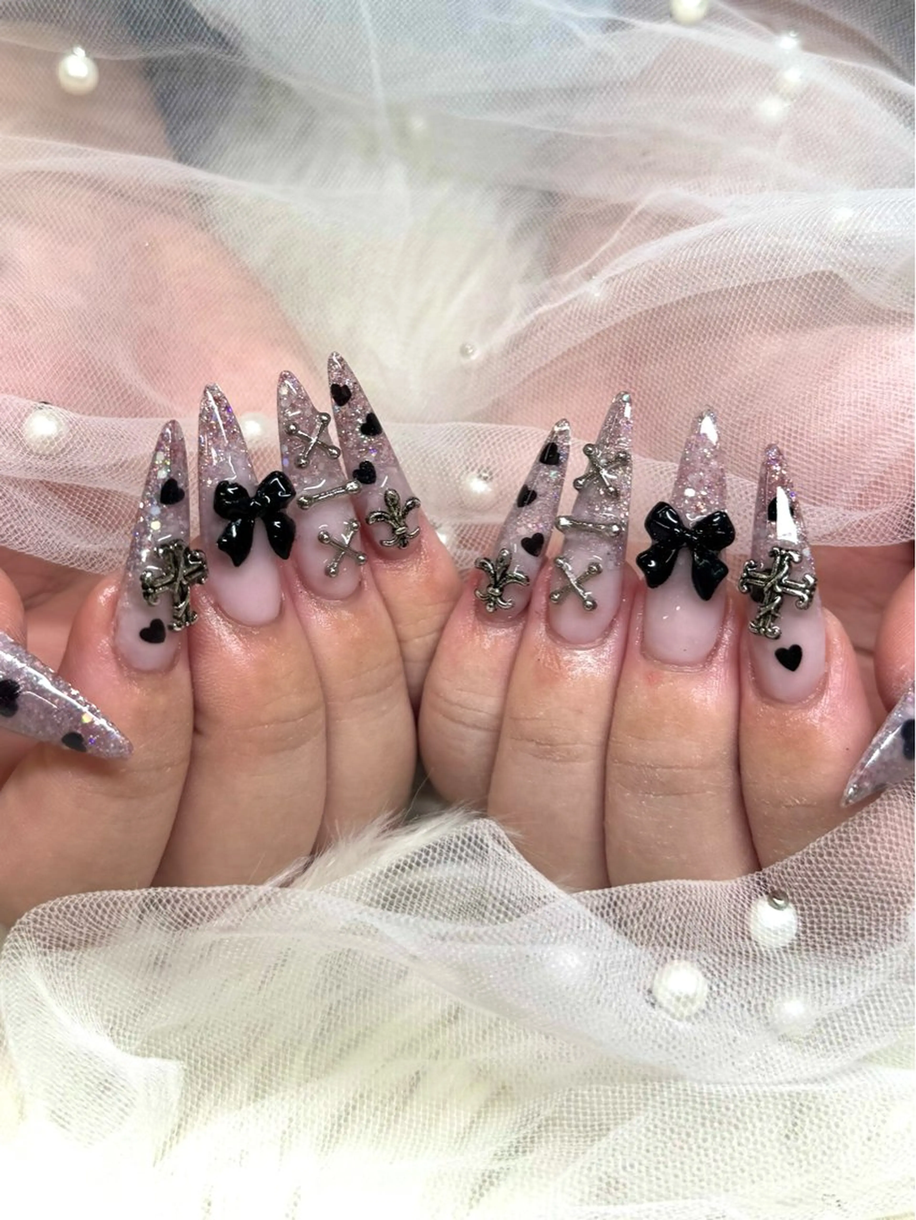 ネイル ガーリー ハンドネイル LUCAS 千葉 AOI💅🏾💕のネイルデザイン