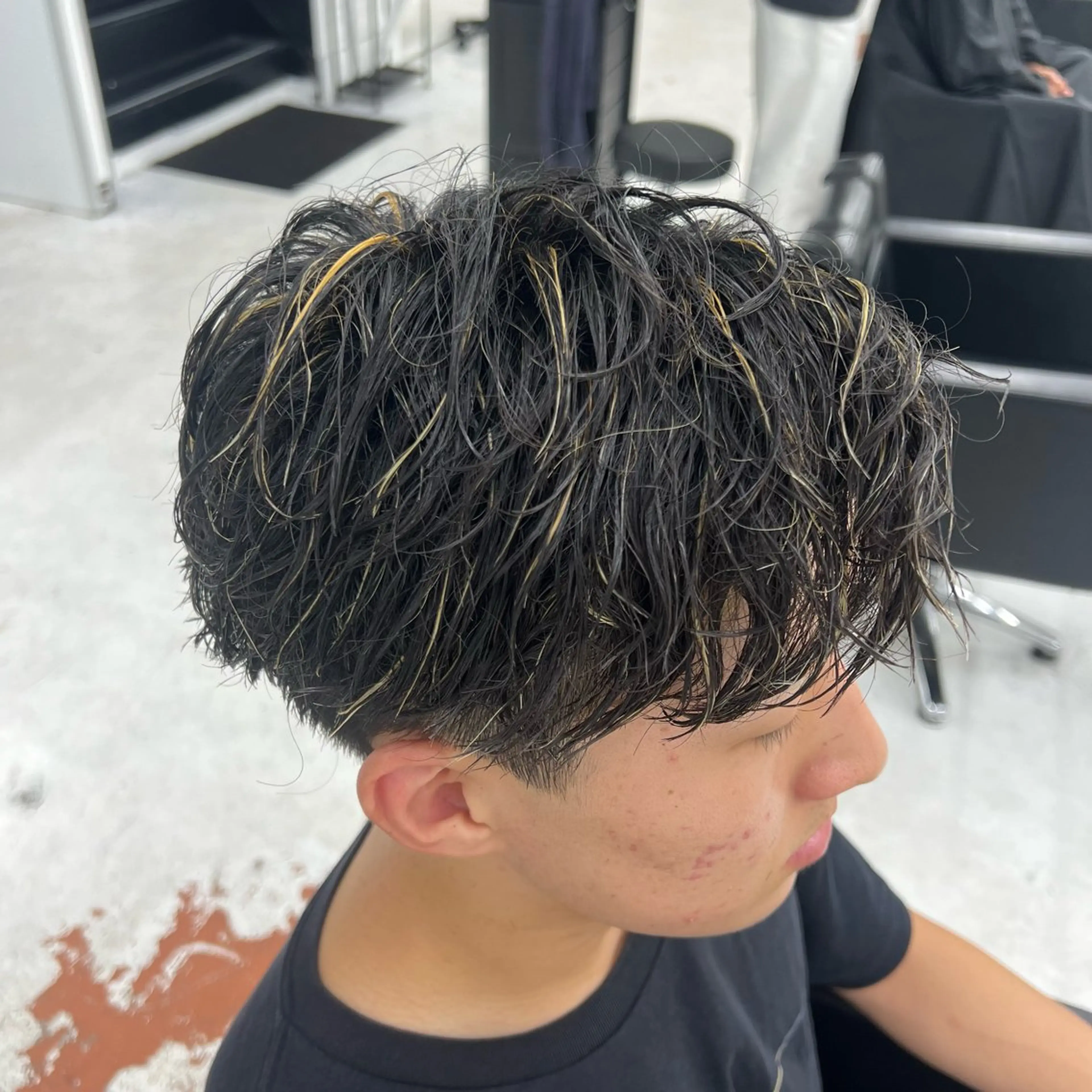 カラー パーマ ハイライトカラー メッシュ 柏メンズカットパーマ NO.1タイチのヘアスタイル