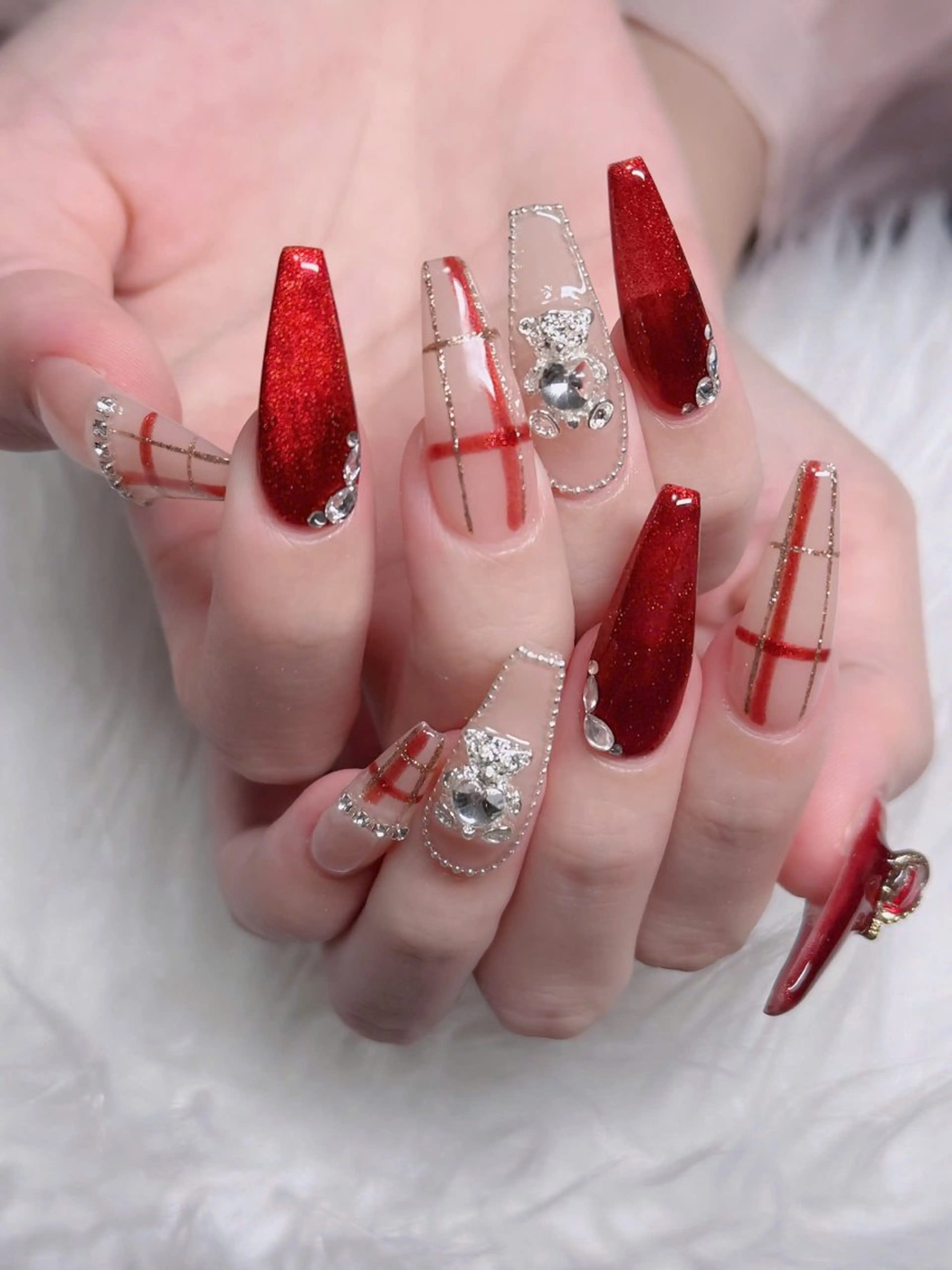 ネイル オーロラネイル フレンチネイル ジェルネイル ハロウィン キラキラネイル ハンドネイル H.baby Nail Salonのネイルデザイン