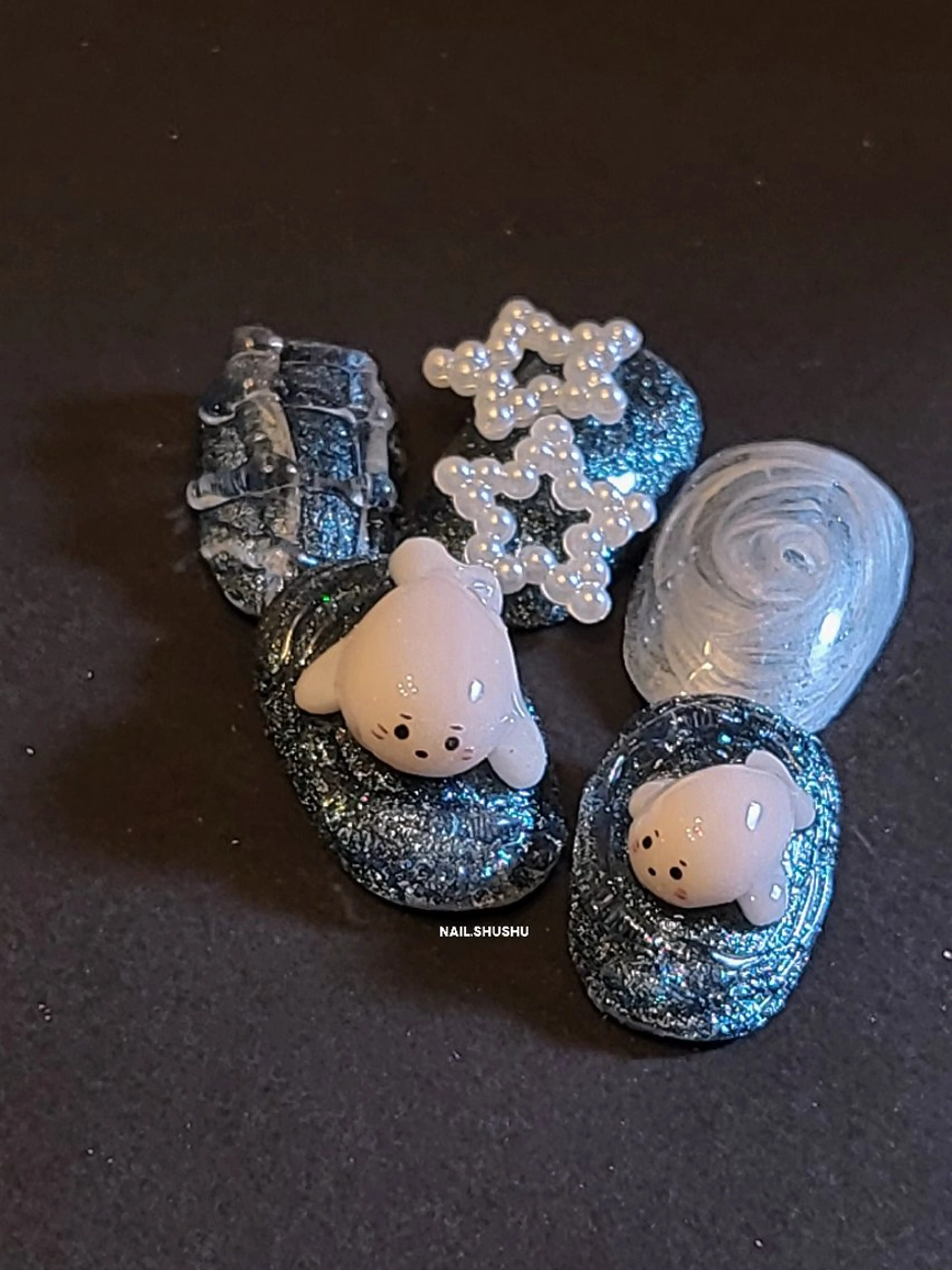 ネイル ハンドネイル 3dパーツ/流行り 👧shushu❤️のネイルデザイン