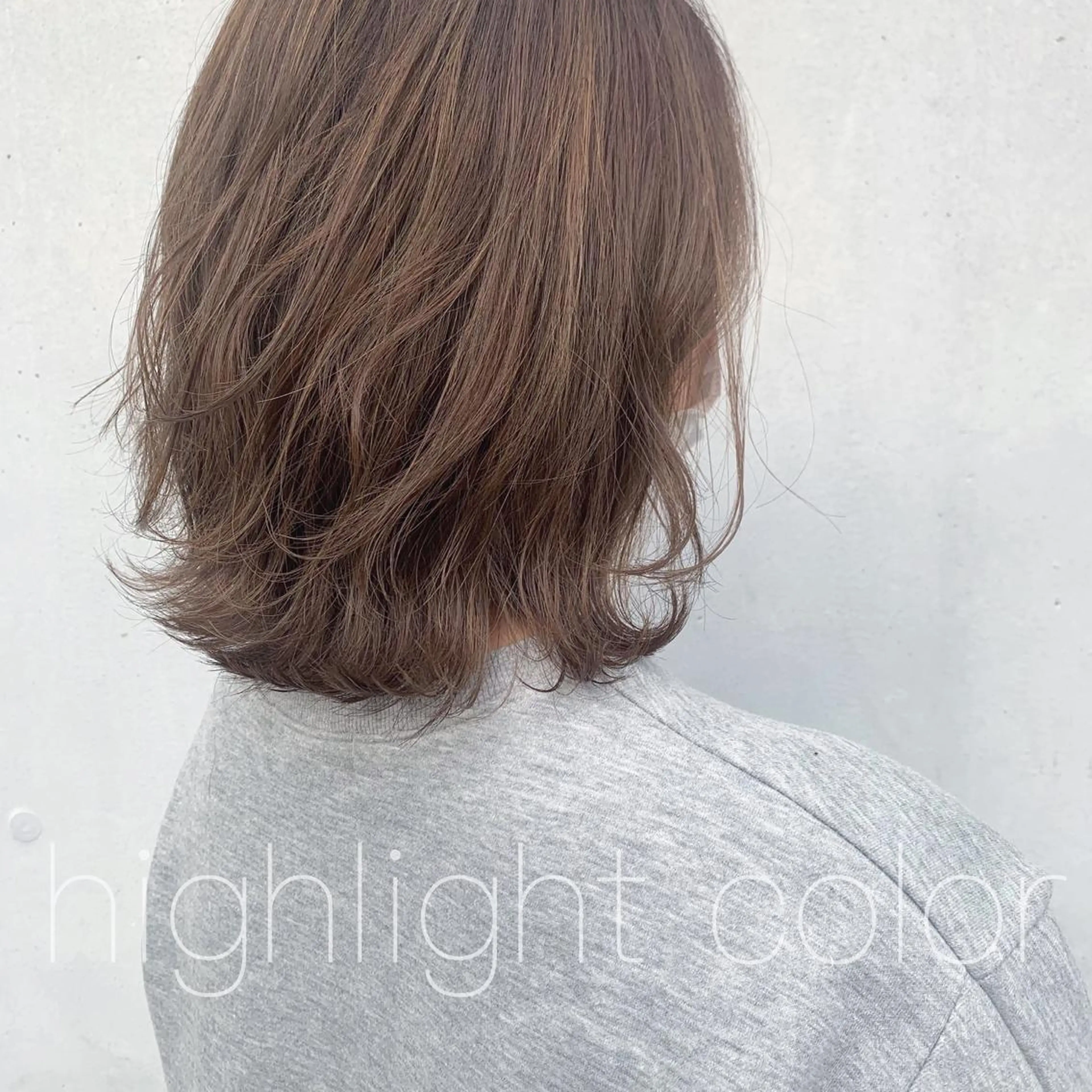 ショート 透明感カラー 金村真子のヘアスタイル