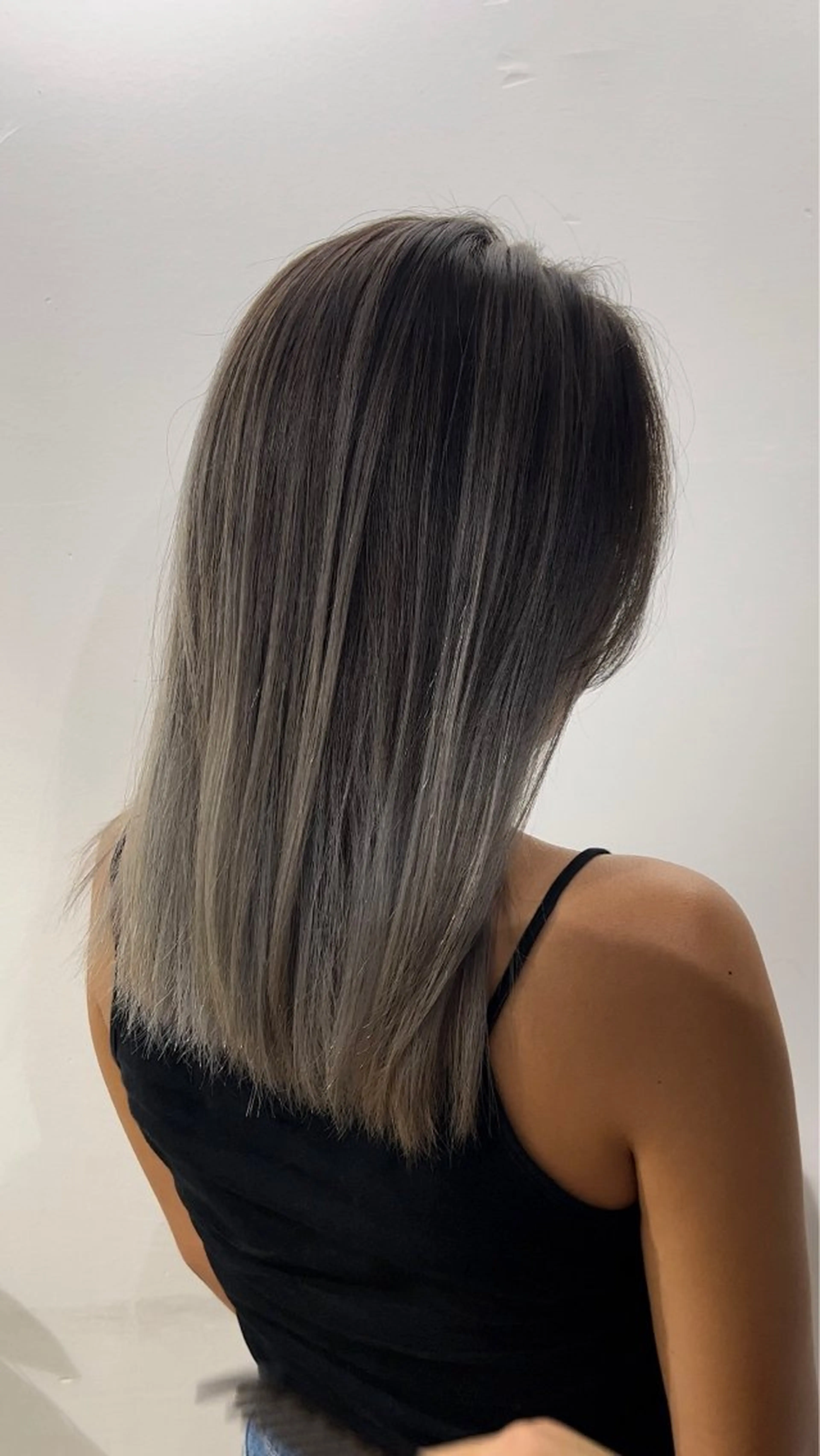 ミディアム カラー バレイヤージュ ブリーチ デザインカラー ダブルカラー グラデーションカラー カット ヘアカラー Kensho 京都駅 ケアブリーチのヘアスタイル