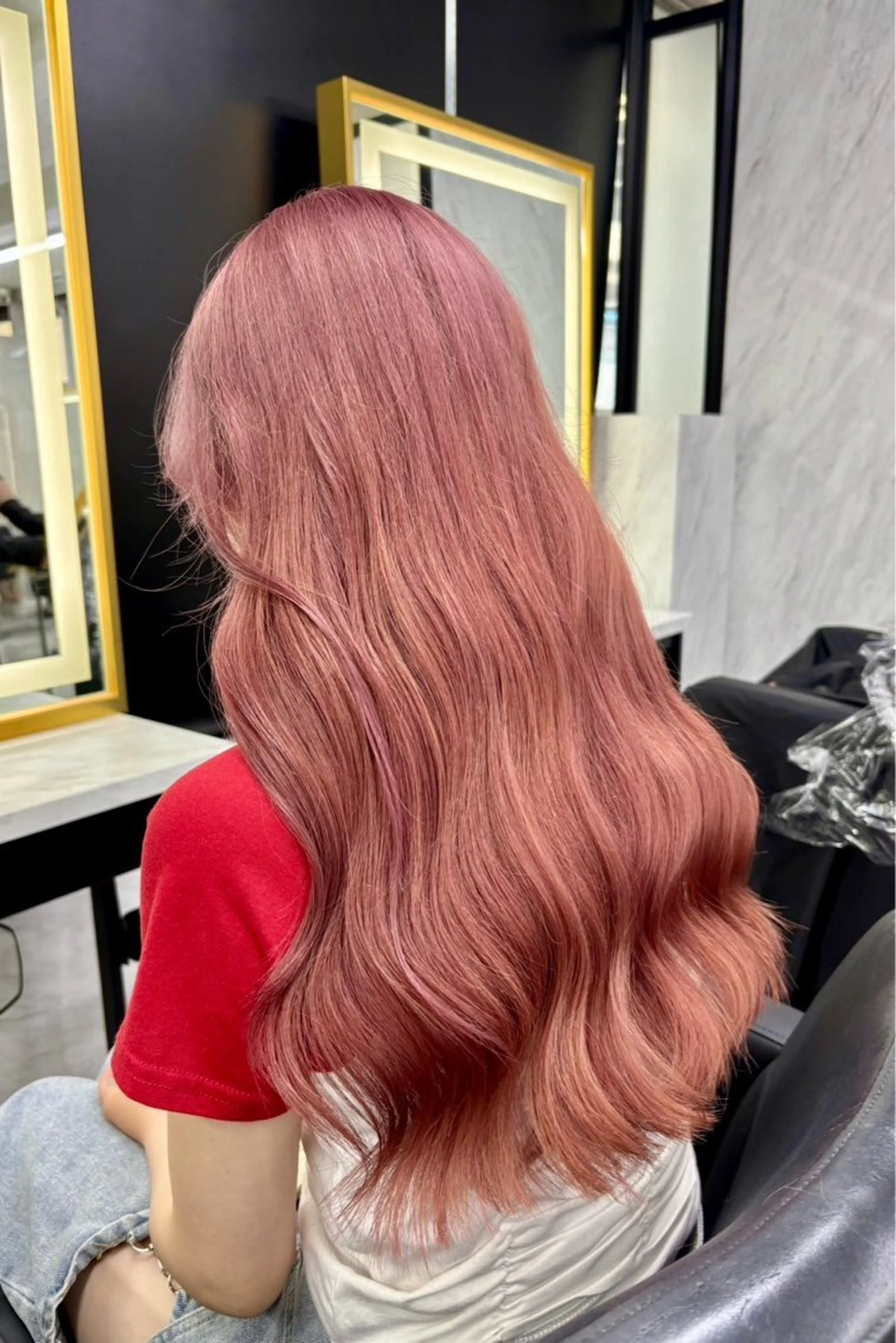 カラー Sanaka Kaiのヘアスタイル