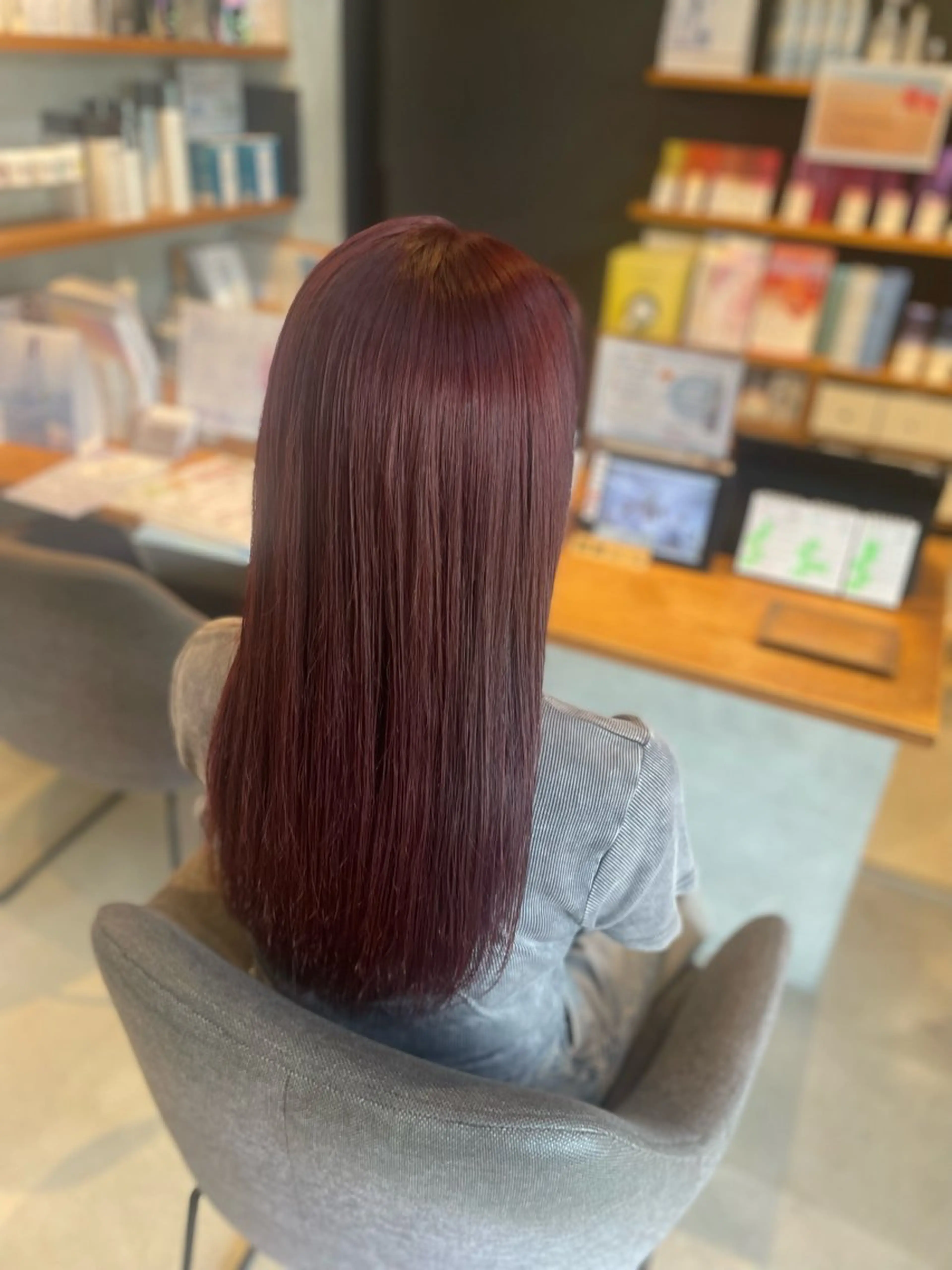 ロング カラー ブリーチ ダブルカラー ブリーチなしカラー レッドカラー ヘアカラー momoka 女性限定のヘアスタイル