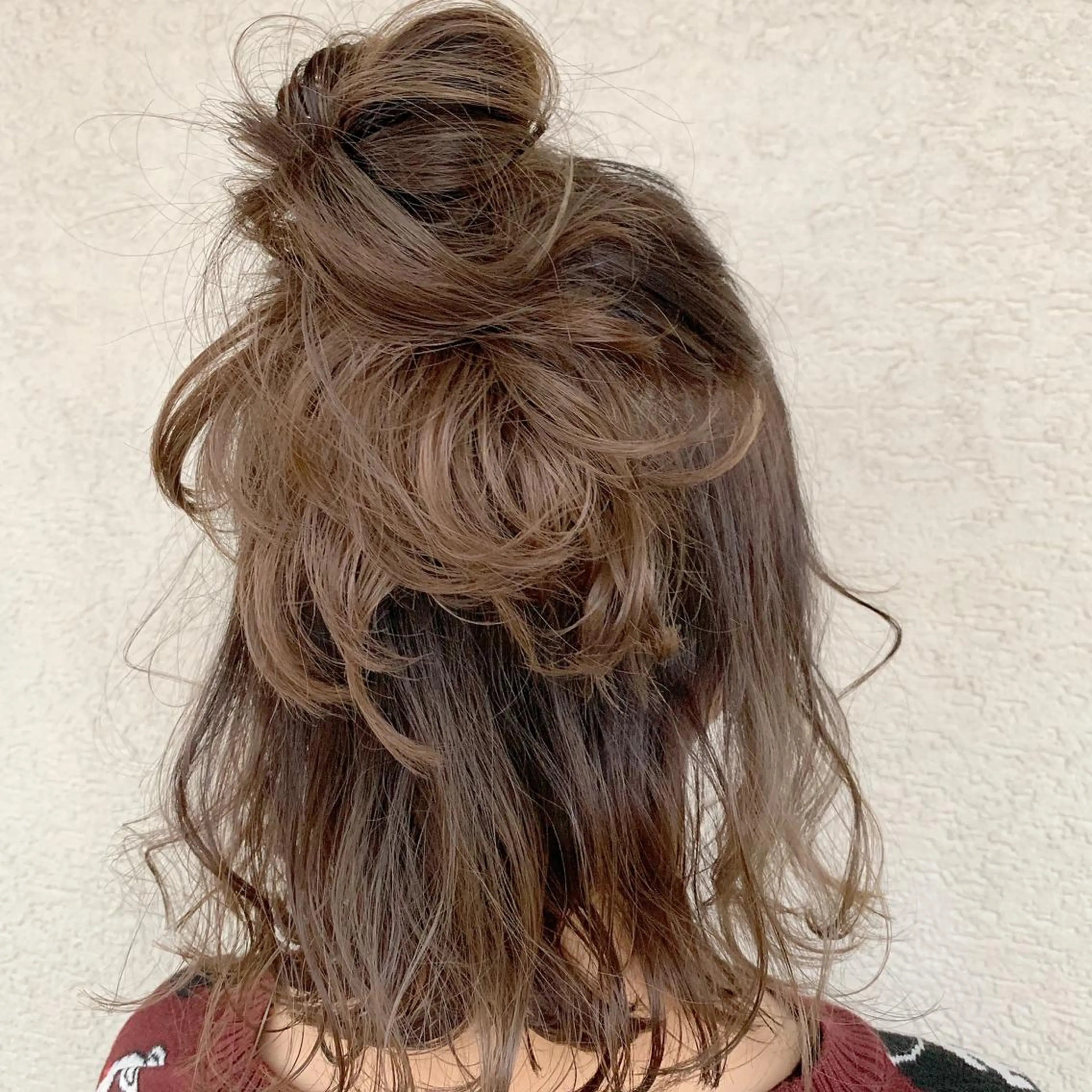 ショート カラー ヘアアレンジ お団子ヘア ボブ flocci🌙 フロクシのヘアスタイル