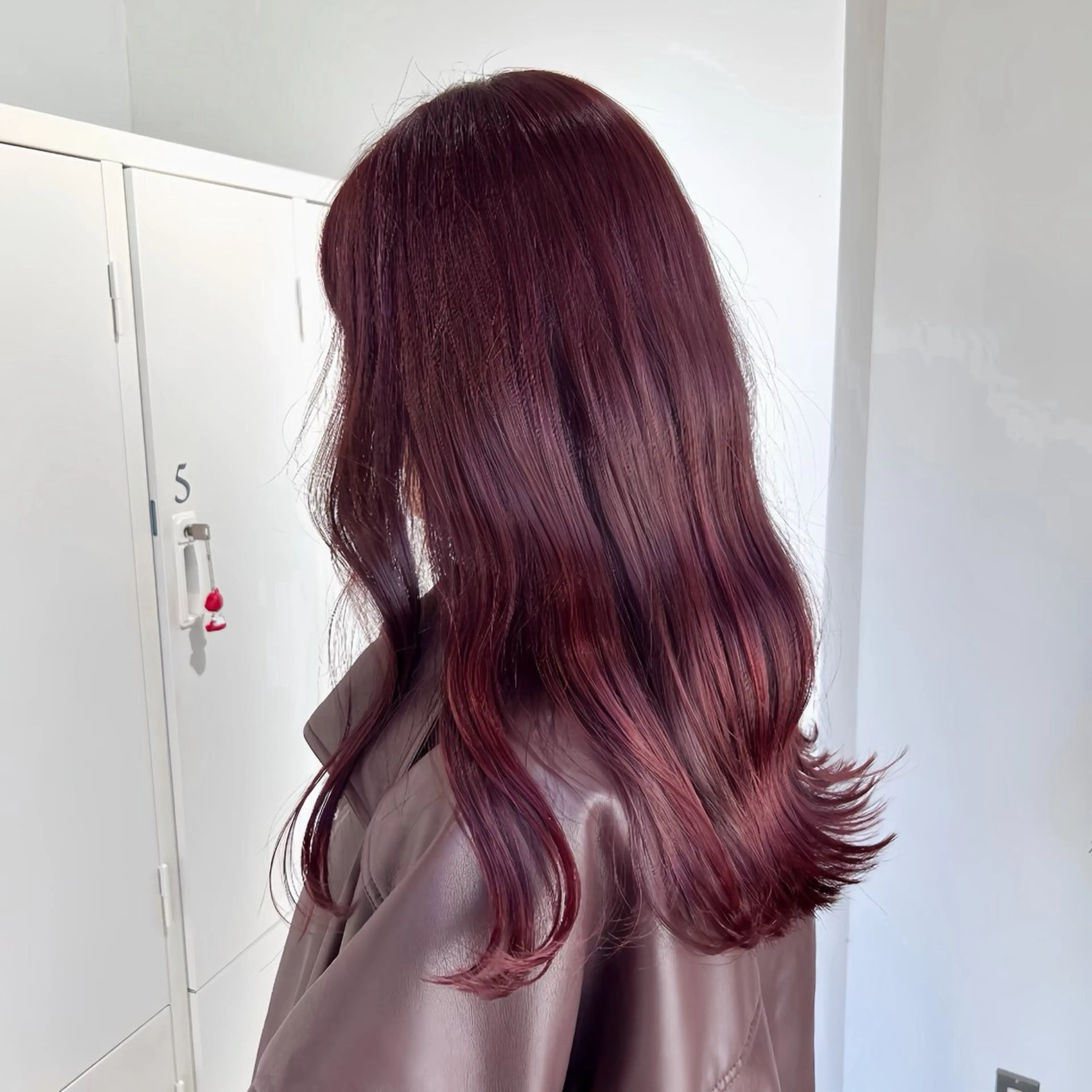 セミロング カラー カット ヘアカラー トリートメント EIGHT　樹梨 ／韓国ヘア🩶のヘアスタイル