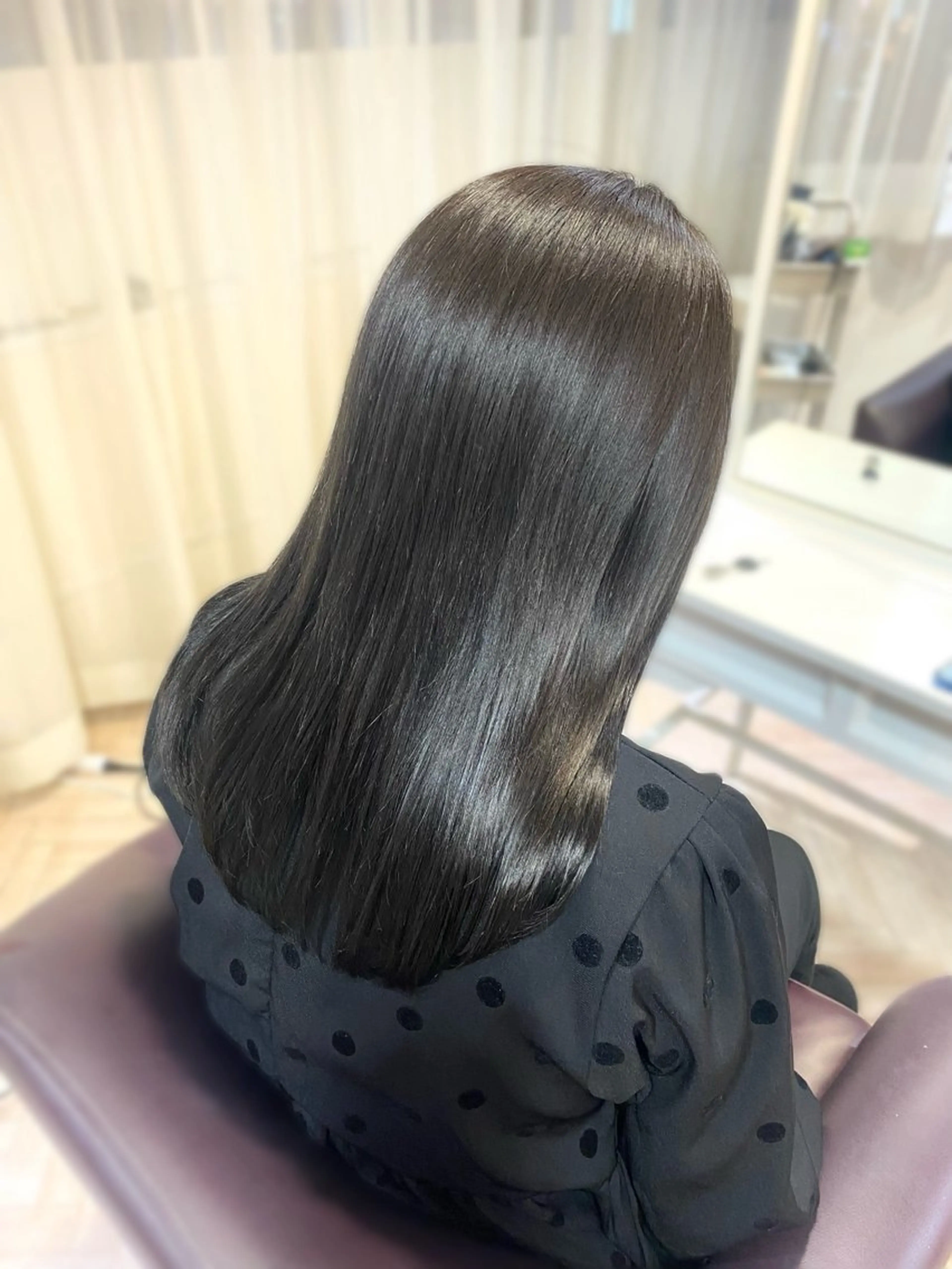 ミディアム カラー アッシュ アッシュブラウン ブラウンカラー カット ヘアカラー Reginavita栄店 【レジナヴィータ】所属・鈴木 二依奈のヘアスタイル