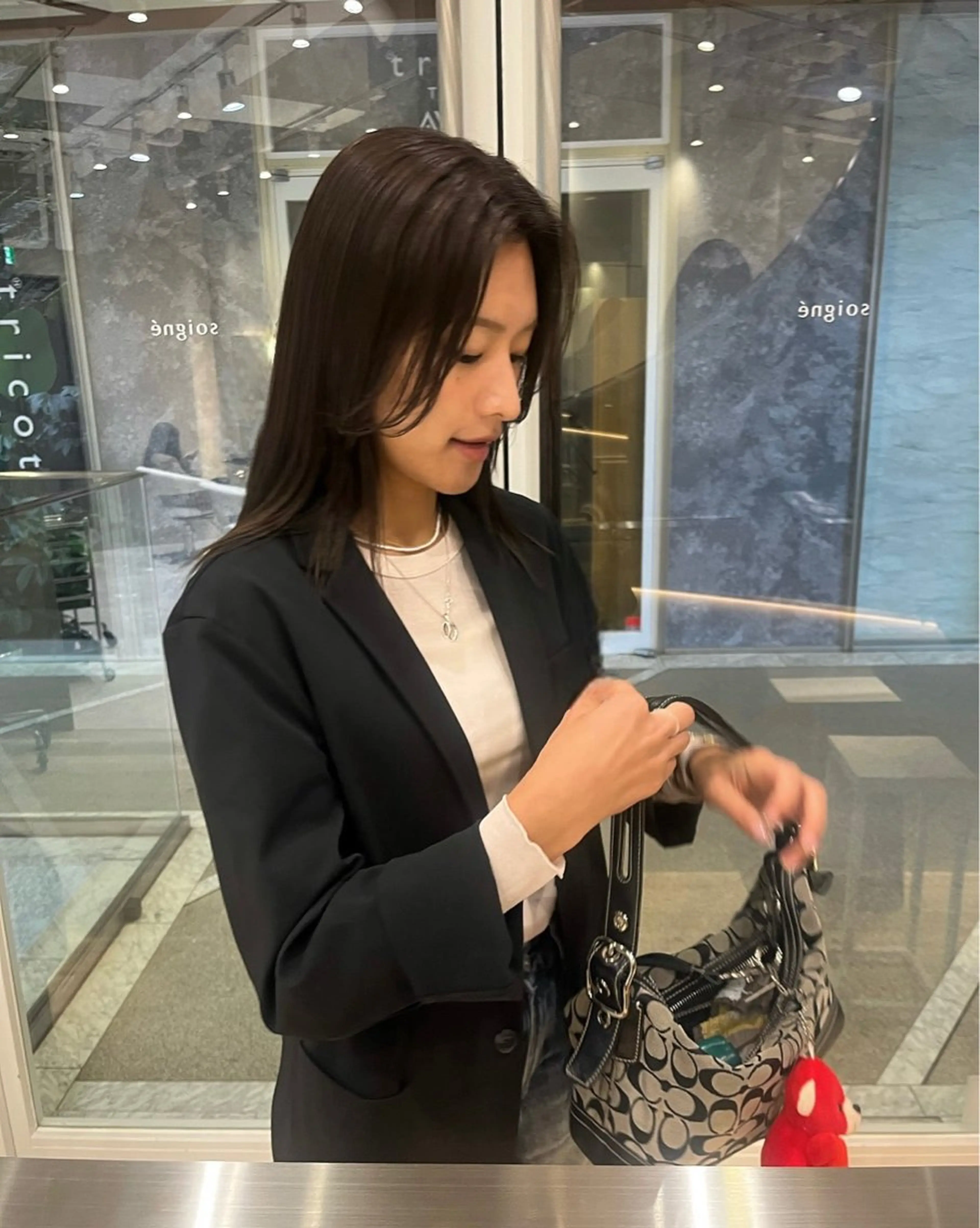 セミロング カラー 八幡 空乃のヘアスタイル