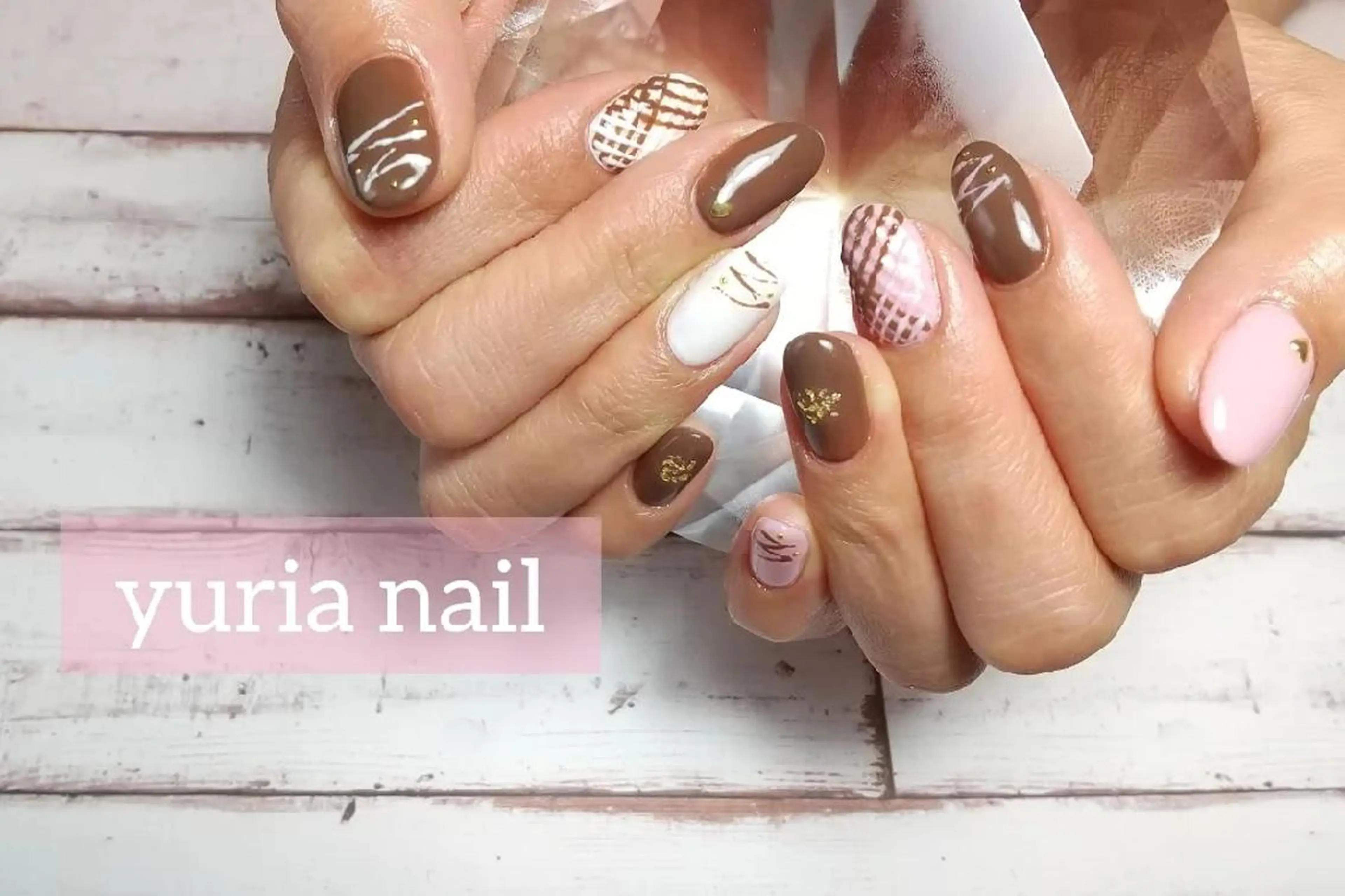 ネイル ジェルネイル バレンタイン ホワイト 小林 ゆりあのネイルデザイン