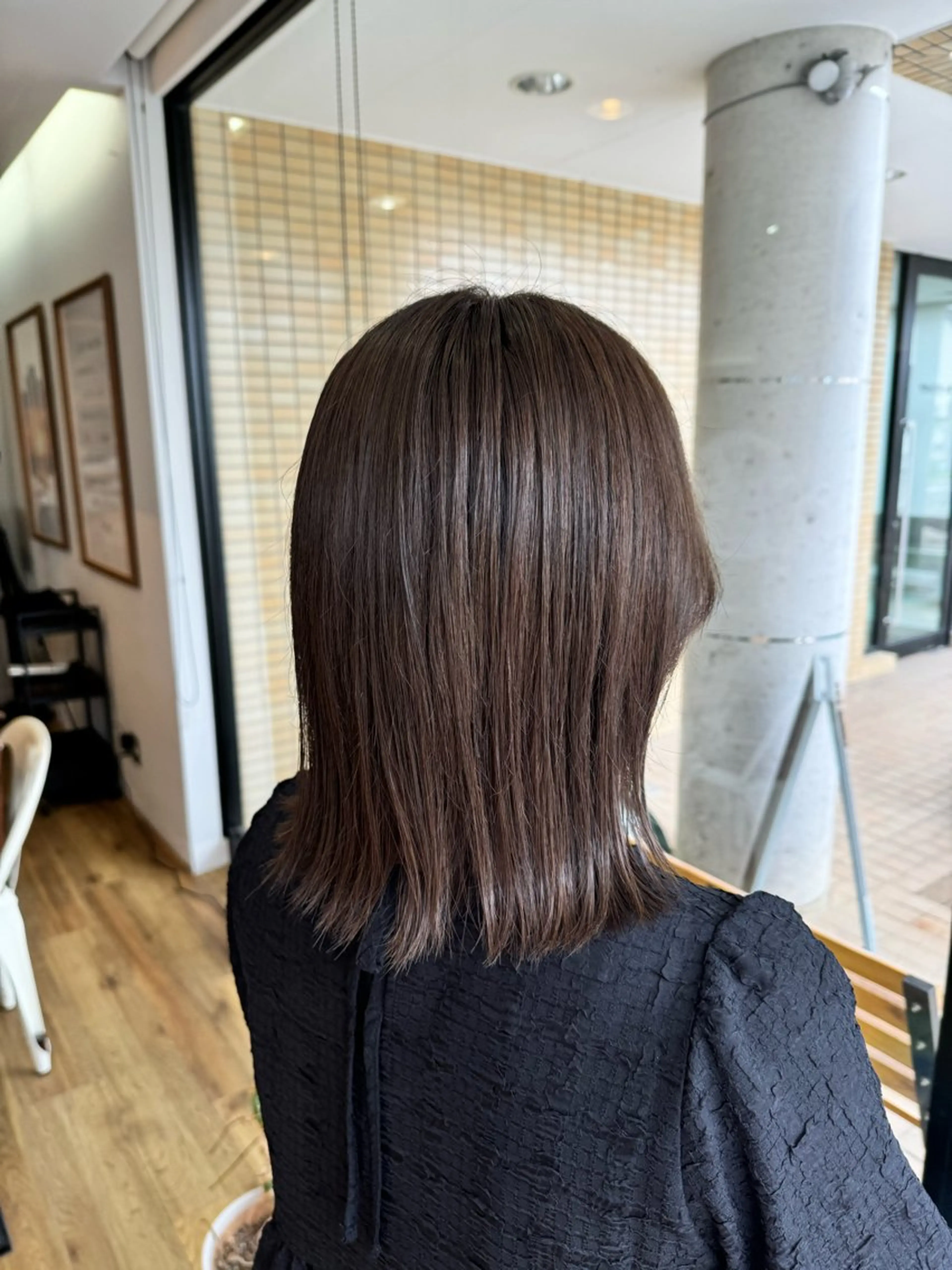 ミディアム カラー アッシュ アッシュグレー アッシュグレージュ グレージュ ヘアカラー トリートメント ツキダテ ユイのヘアスタイル
