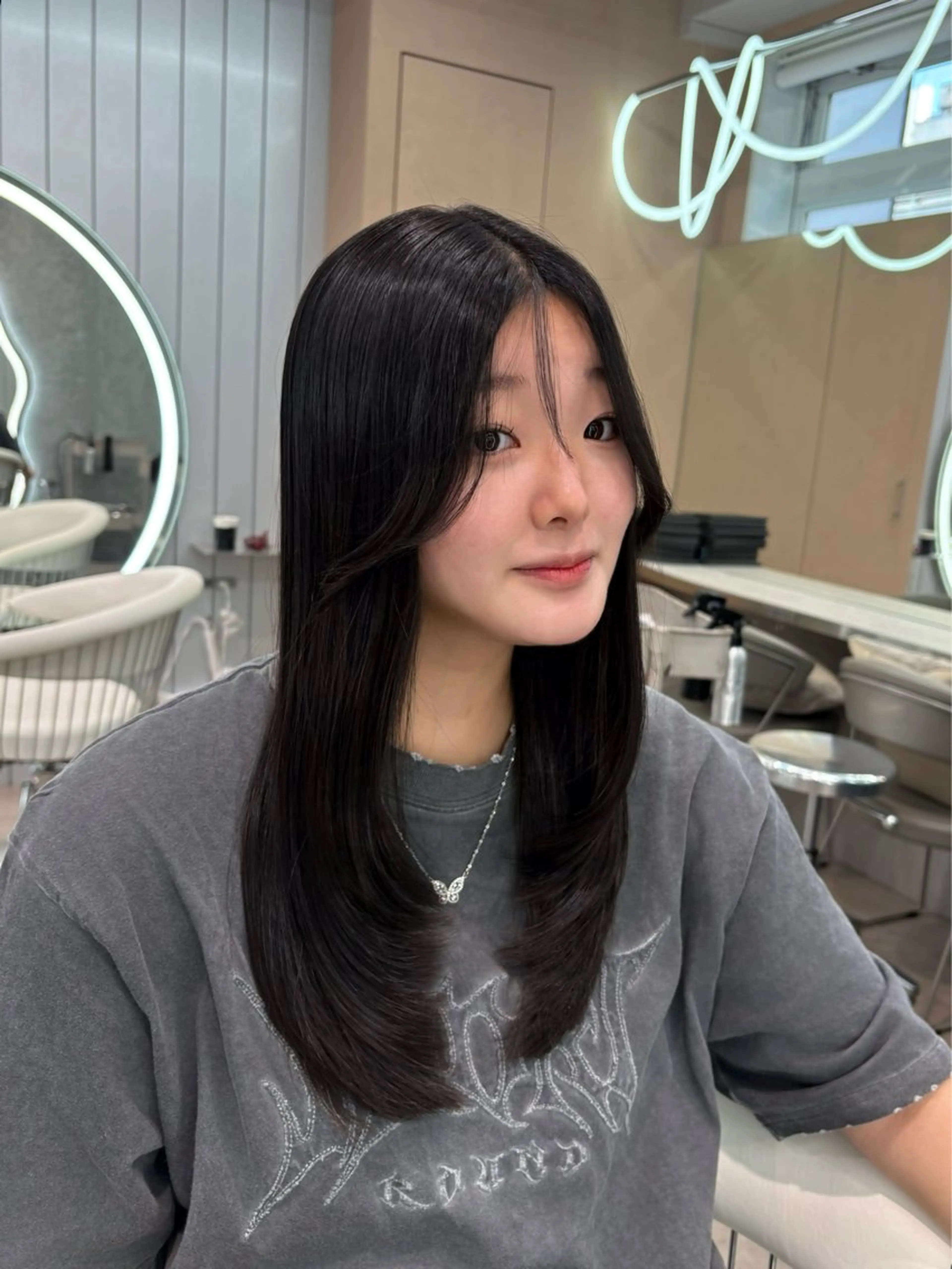 ロング ヘアアレンジ アッシュ ボブ くびれヘア 顔まわりレイヤー 顔周りカット カット トリートメント ヘアセット 大宮‎🩵縮毛矯正 レイヤー　佐藤和のヘアスタイル