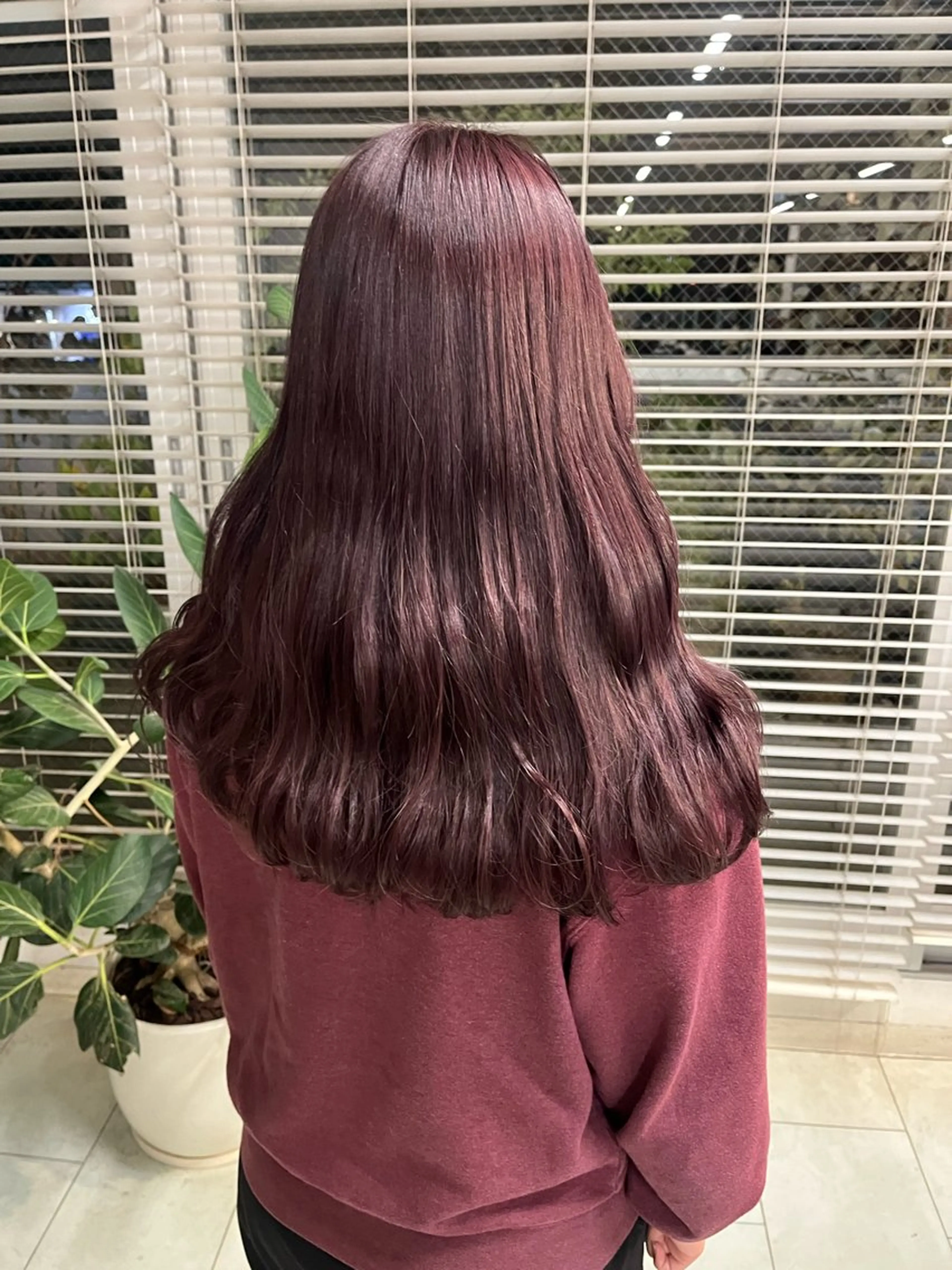 ロング ヘアカラー 透明感カラー✨ 縮毛矯正のヘアスタイル