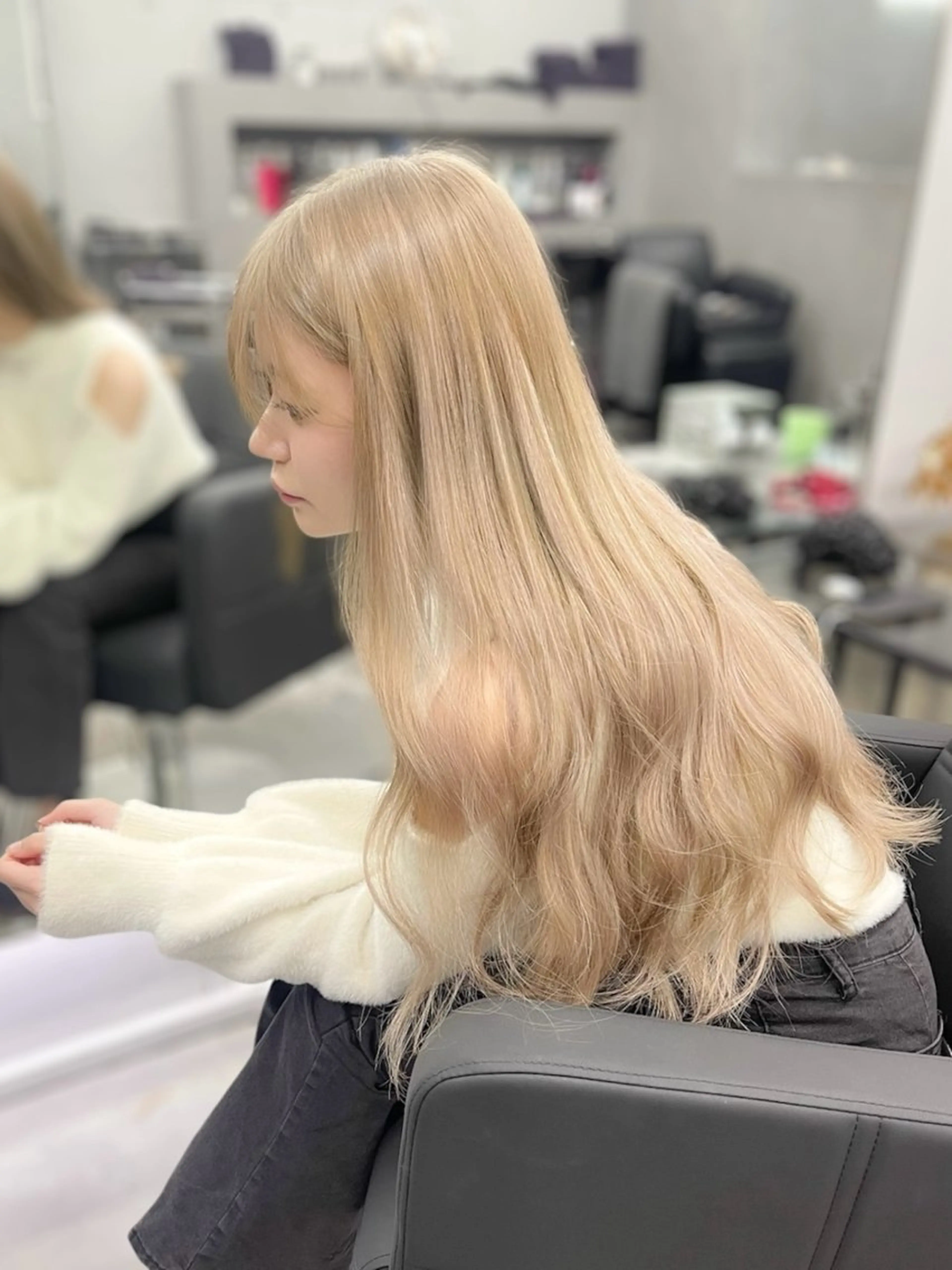 ロング ヘアカラー エクステ 紺エクステ デザインカラーのヘアスタイル