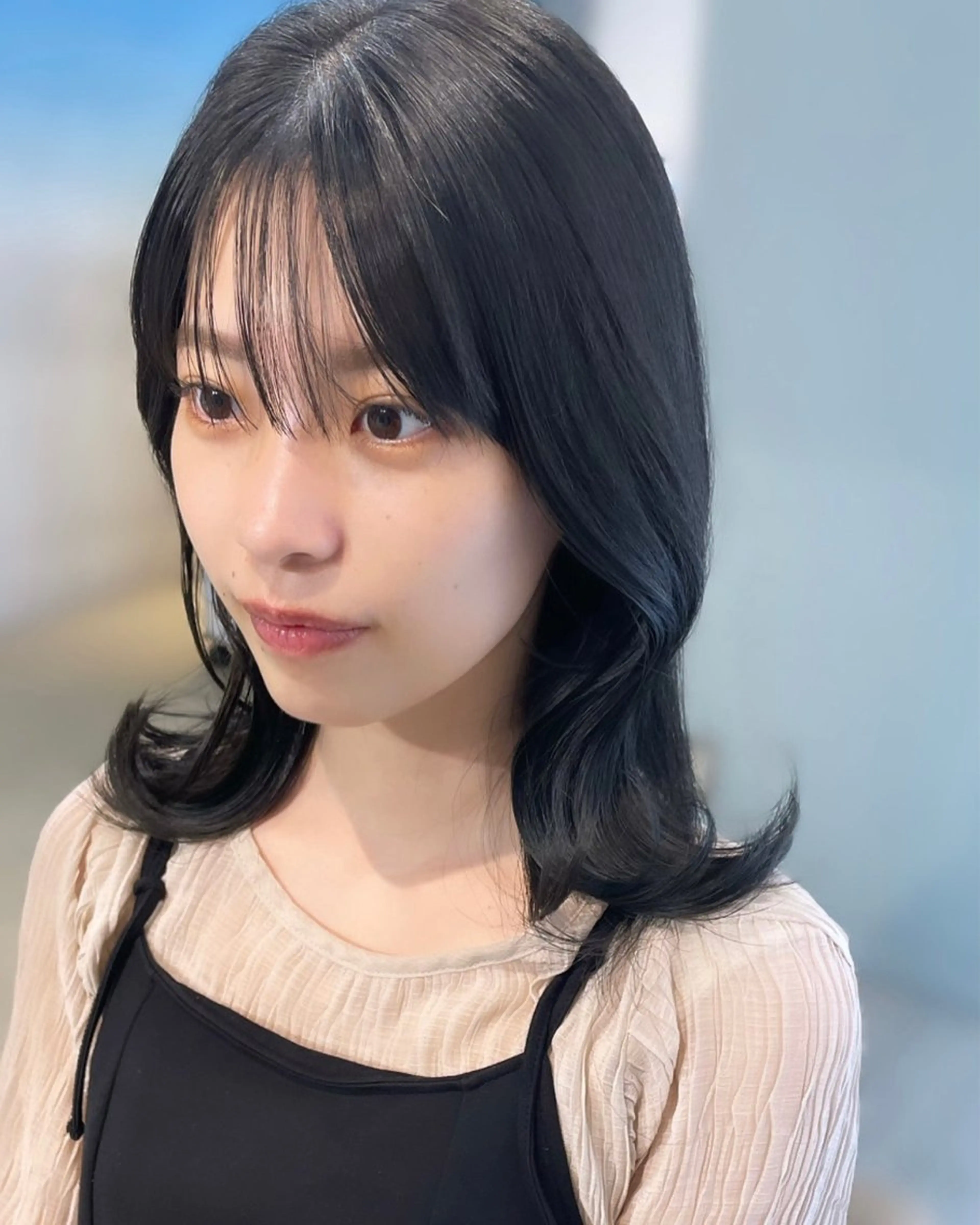 ミディアム くびれヘア 顔まわりレイヤー ハイレイヤー 髪質改善 韓国風ヘア カット トリートメント 梅田縮毛矯正◻︎髪質 改善◻︎細見　了眞のヘアスタイル