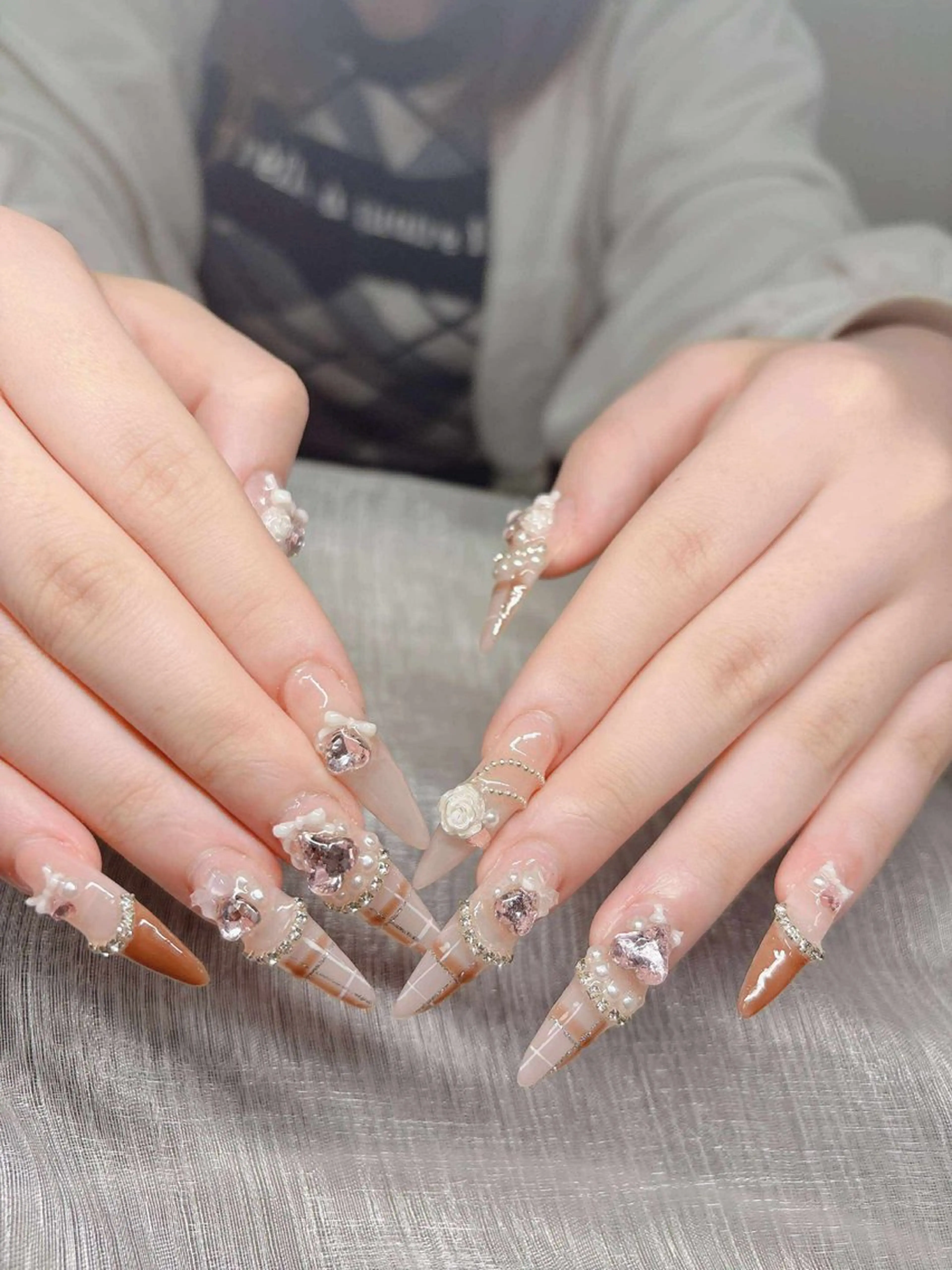 ネイル ハンドネイル Lee Nailsのネイルデザイン
