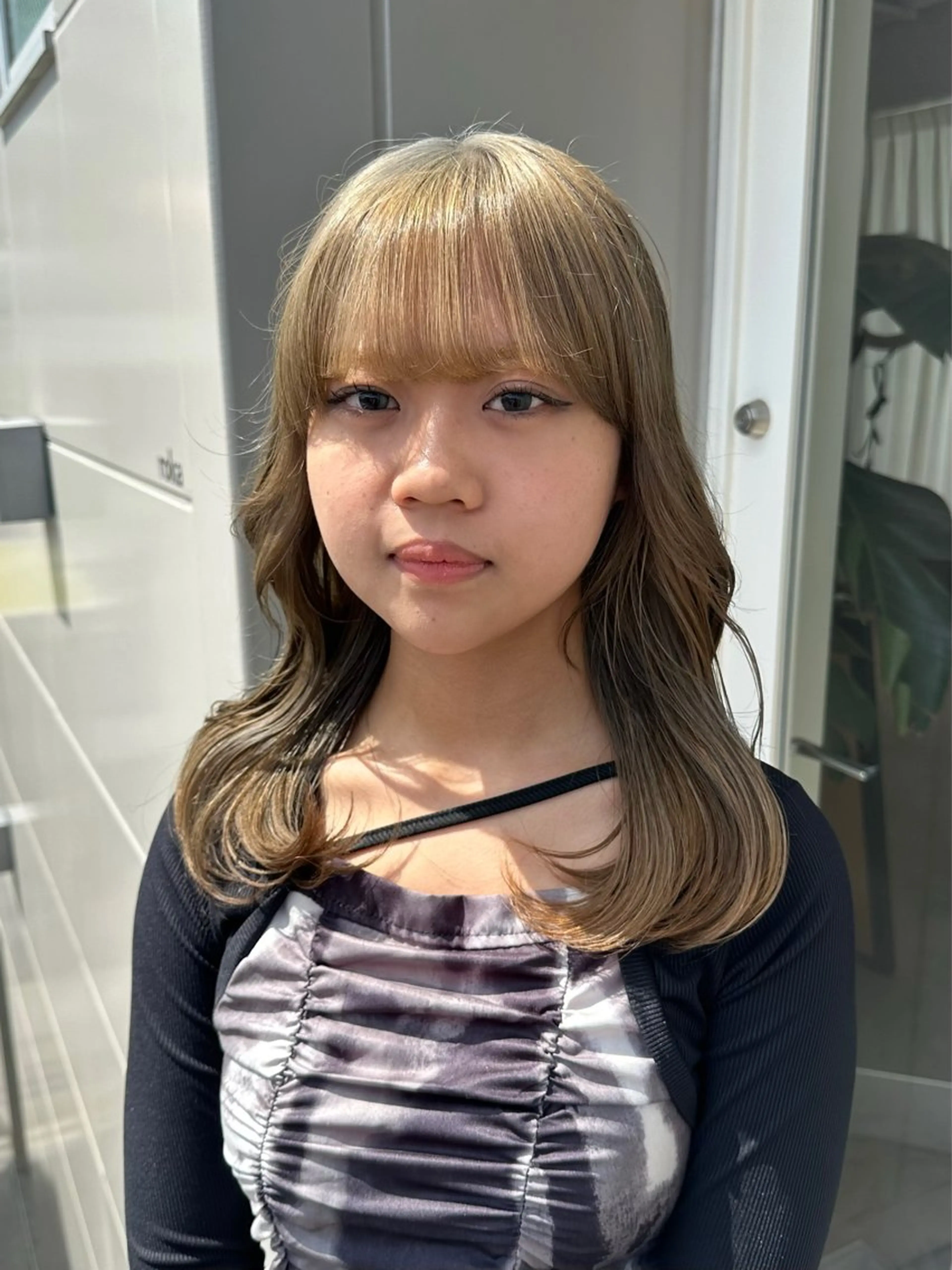 セミロング カラー HANAME 原宿美容室のヘアスタイル