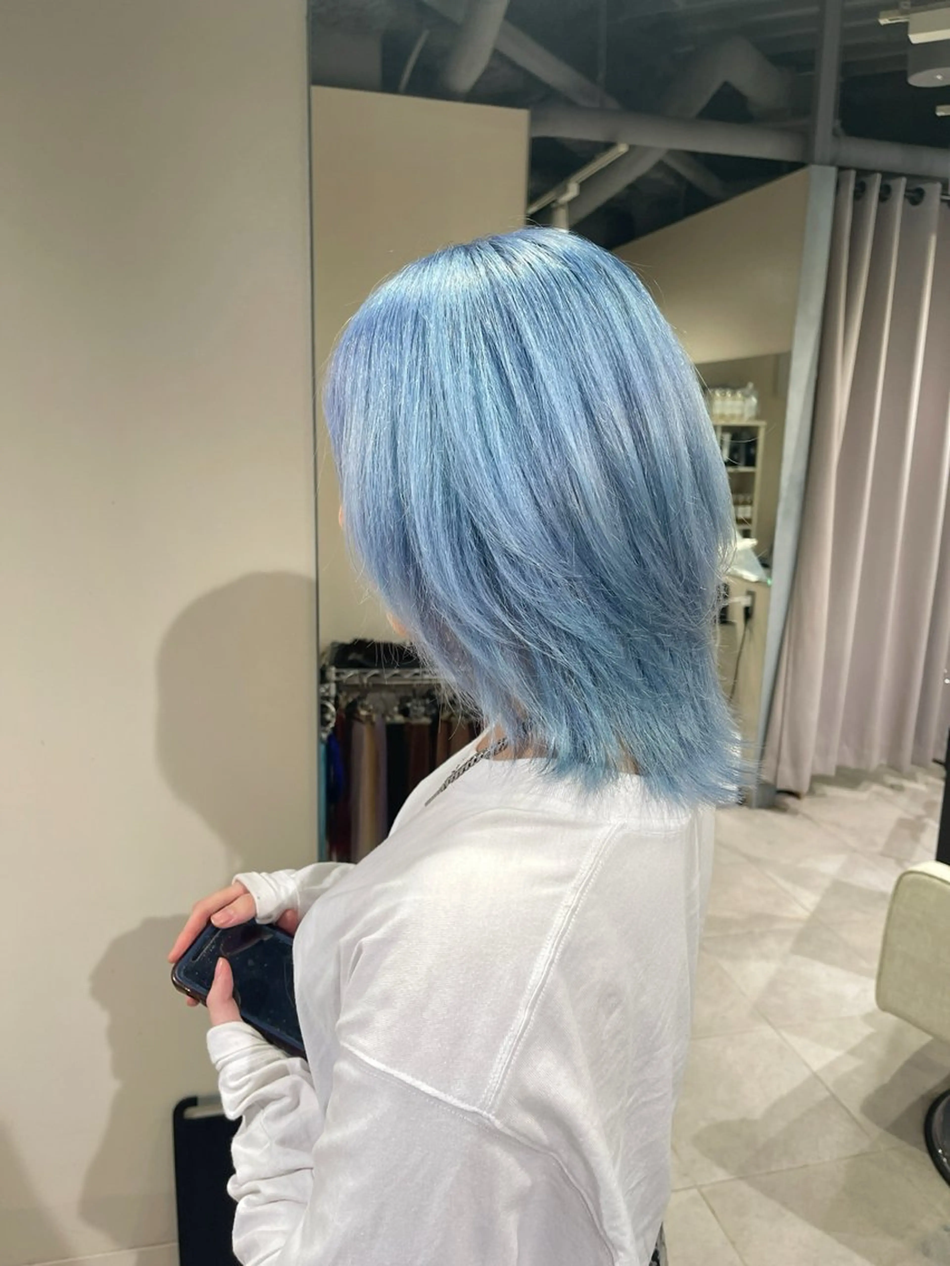 ショート カラー ヘアカラー 渋谷🤍ハイトーン、 エクステ🤍アミルのヘアスタイル