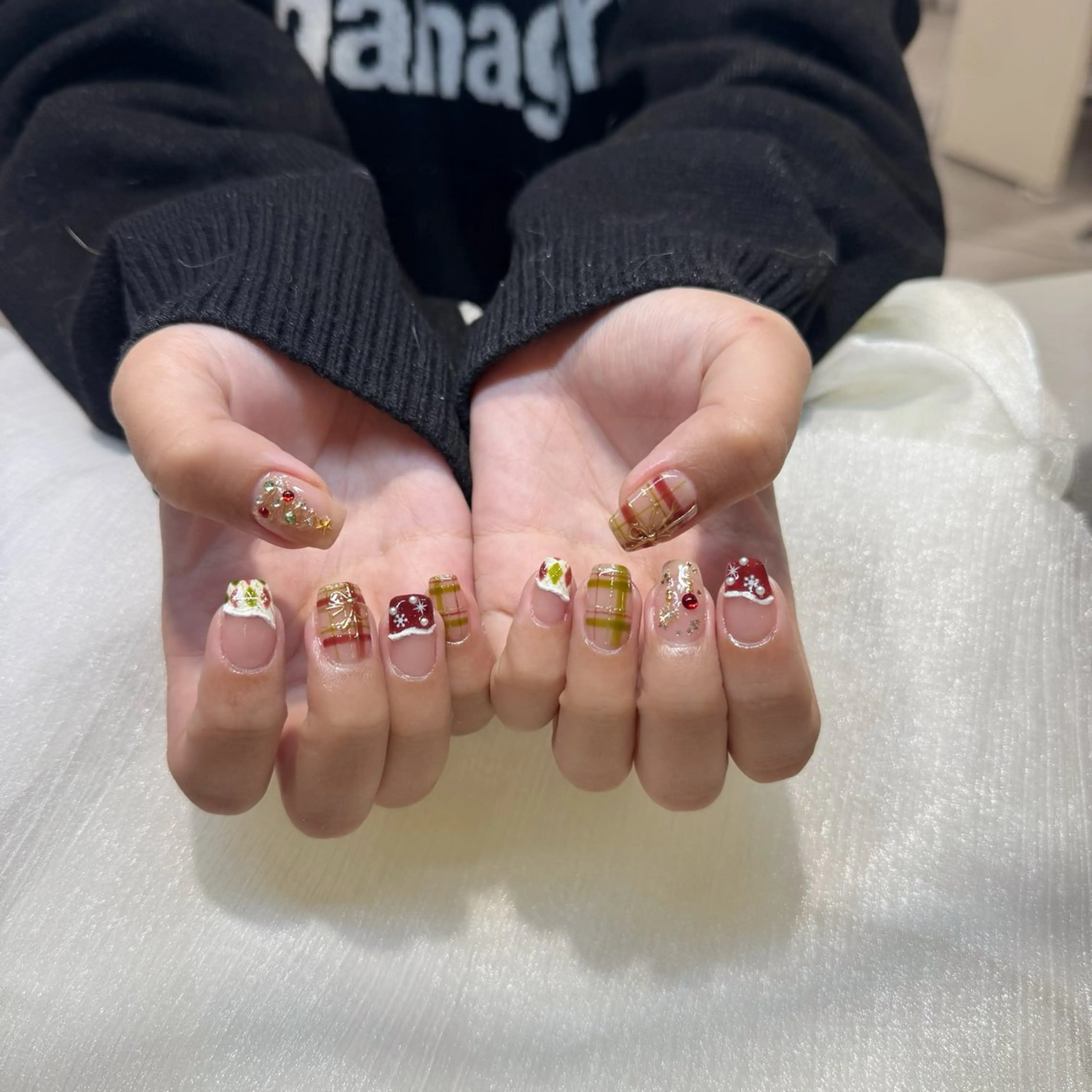 ネイル ハンドネイル 新井 ひなののネイルデザイン