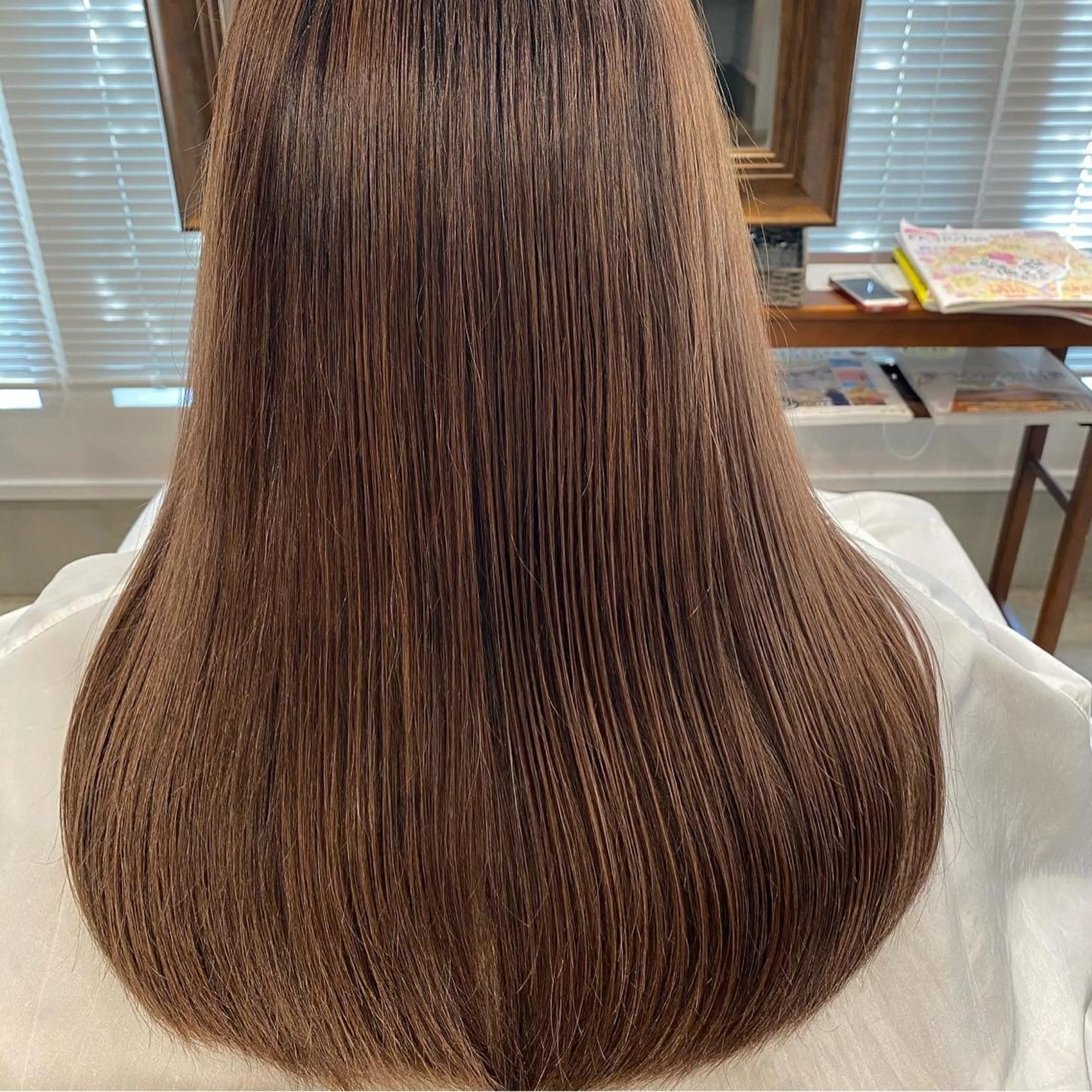 ロング カラー ブラウンカラー ロング 沖田 舞衣のヘアスタイル